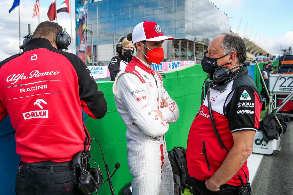 Antonio Giovinazzi Frederic Vasseur Alfa Romeo F1