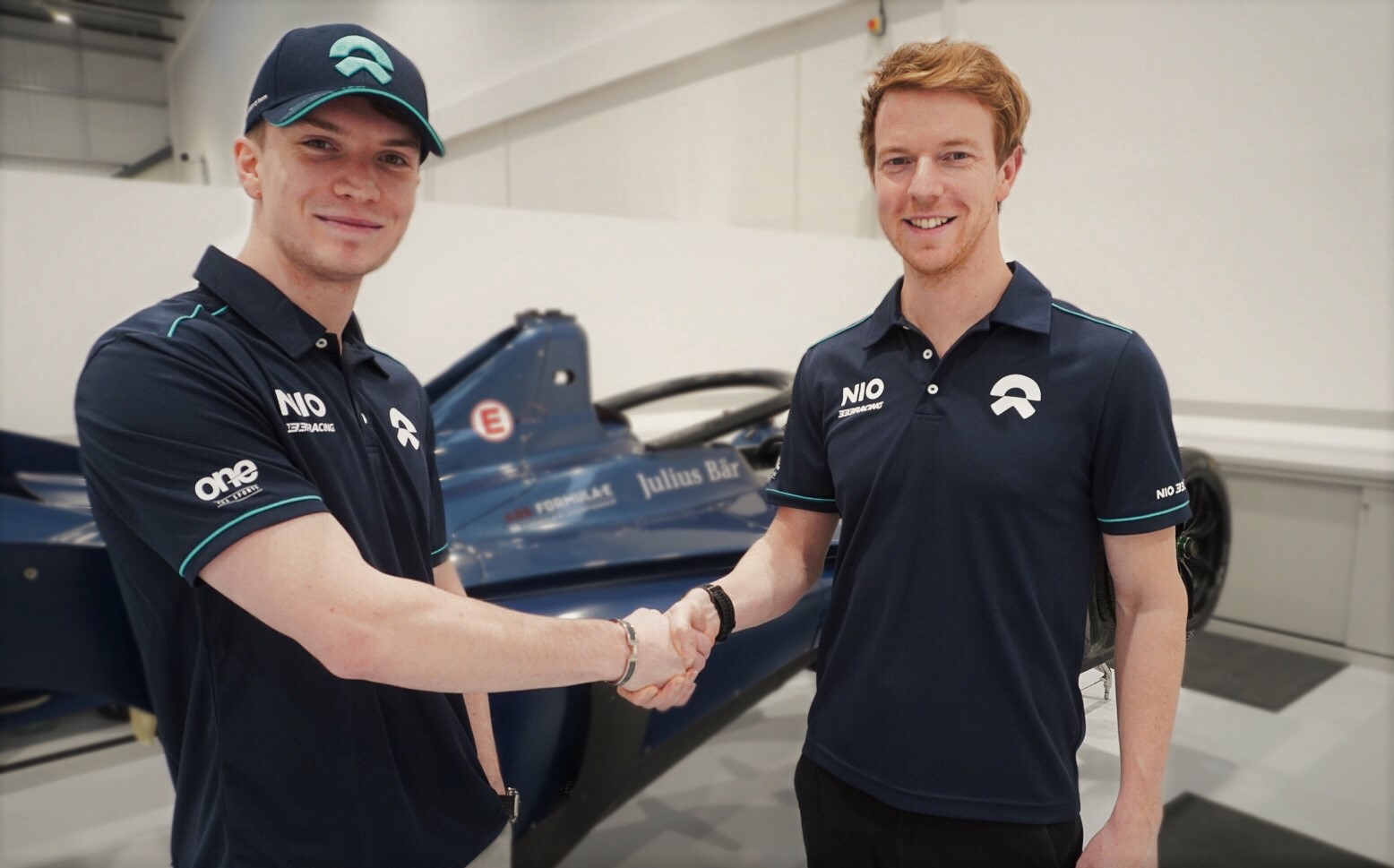 L R Dan Ticktum Is Welcomed By Oliver Turvey Nio 333 Formula E Team Silverstone Hq Nov 2021 Lowres