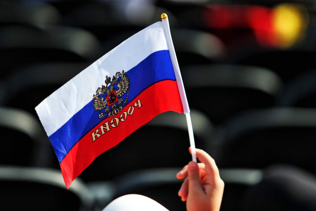 Russian flag F1