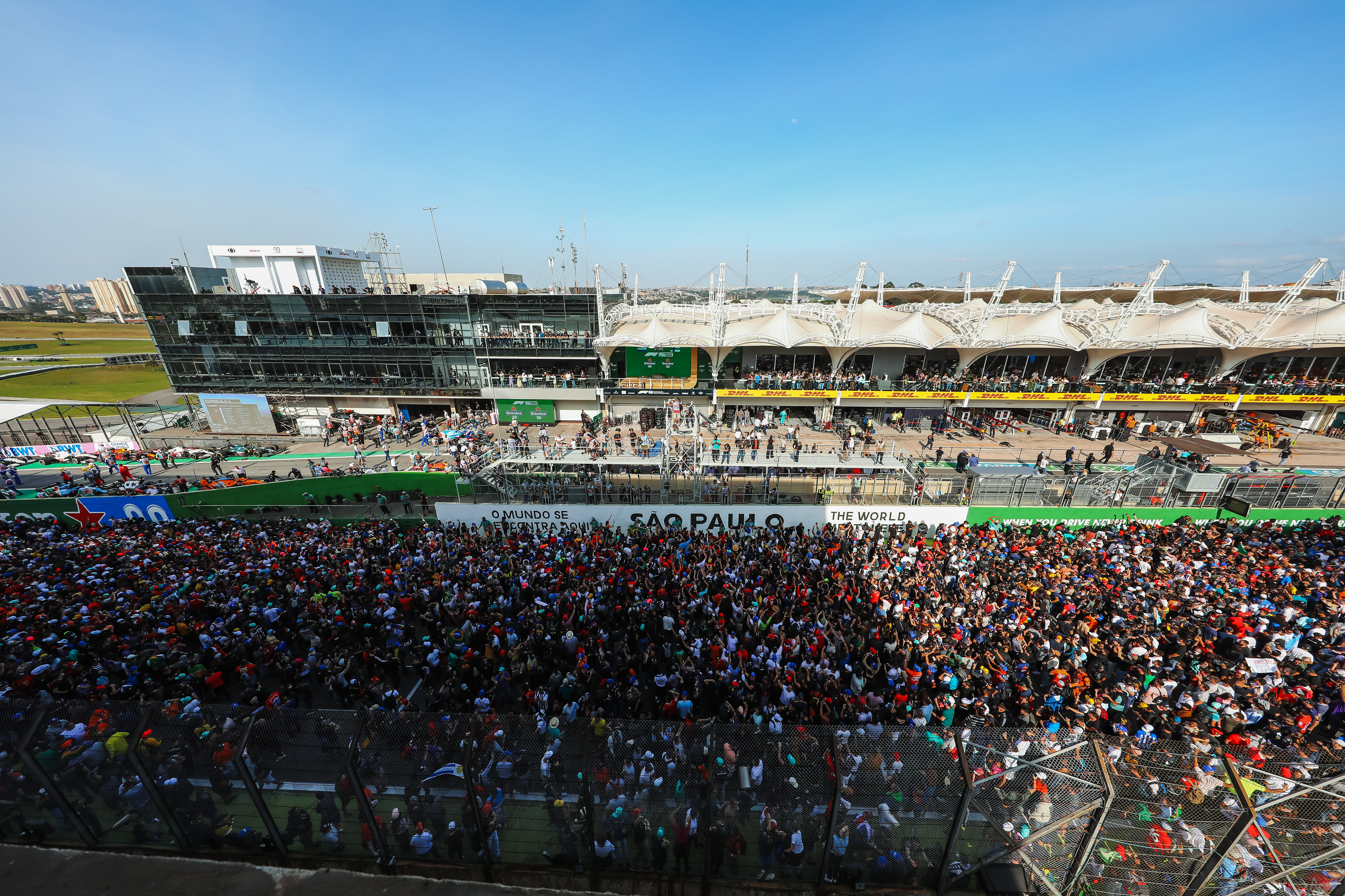 Motor Racing Formula One World Championship Brazilian Grand Prix Race Day Sao Paulo, Brazil