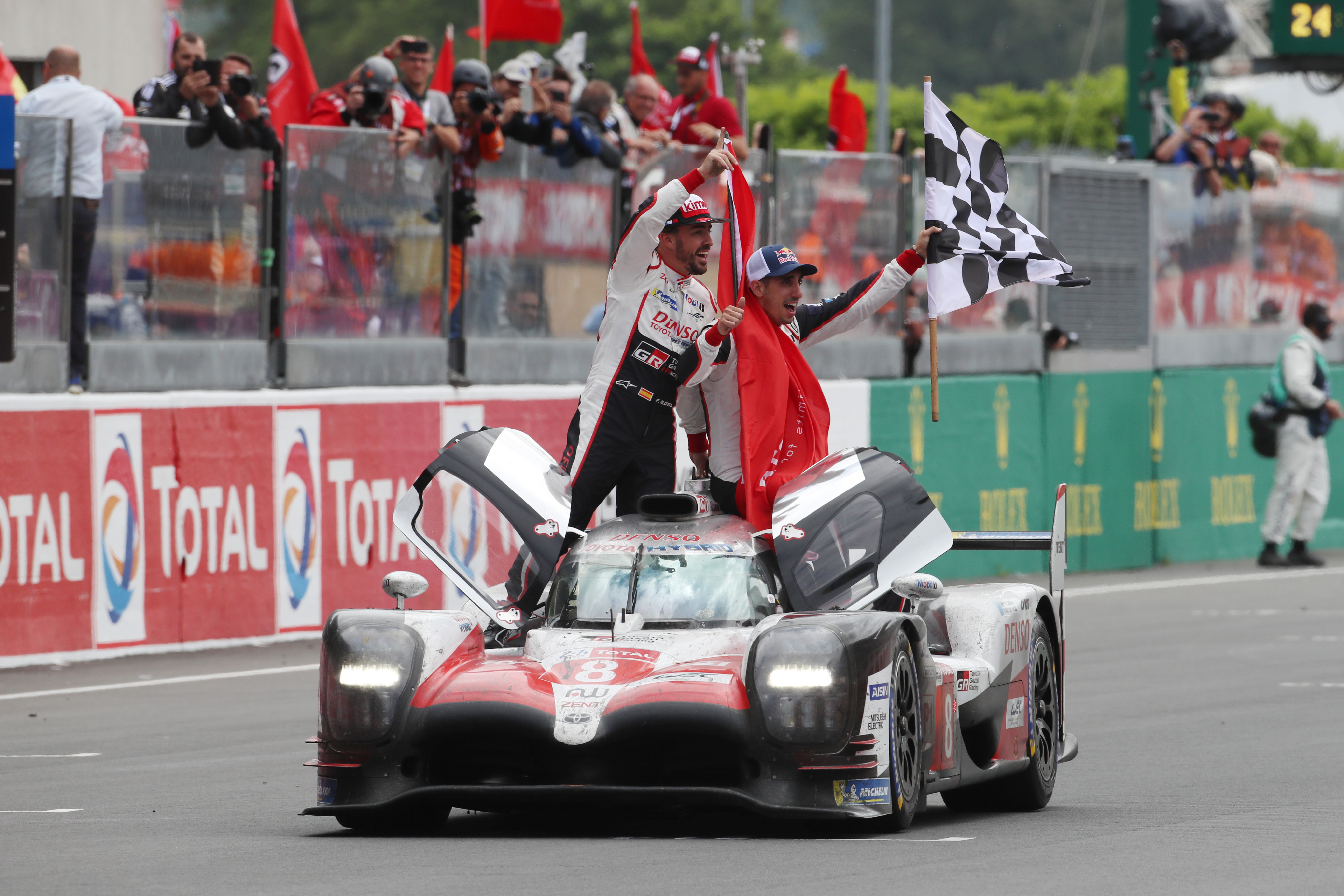 Motor Racing Le Mans 24 Hours Race Le Mans, France