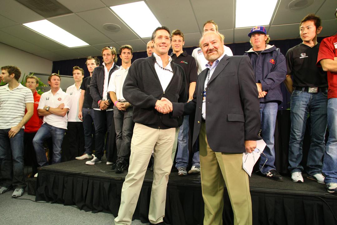 Tony George And Kevin Kalkhoven Shake Hands Following The Reunification Announcement At Homestead Miami Speedway Referenceimagewithoutwatermark M50467