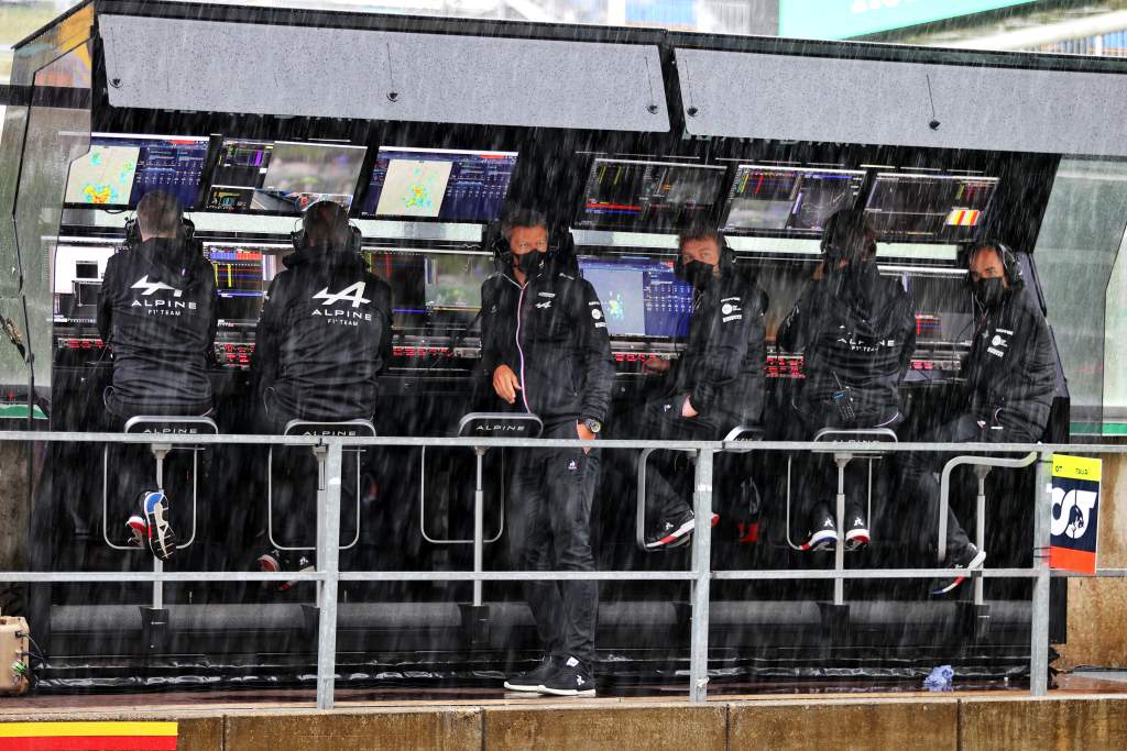 Alpine F1 pitwall