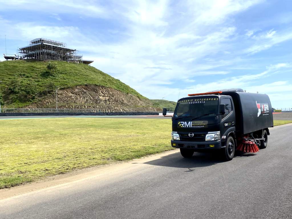 MotoGP Mandalika track cleaning