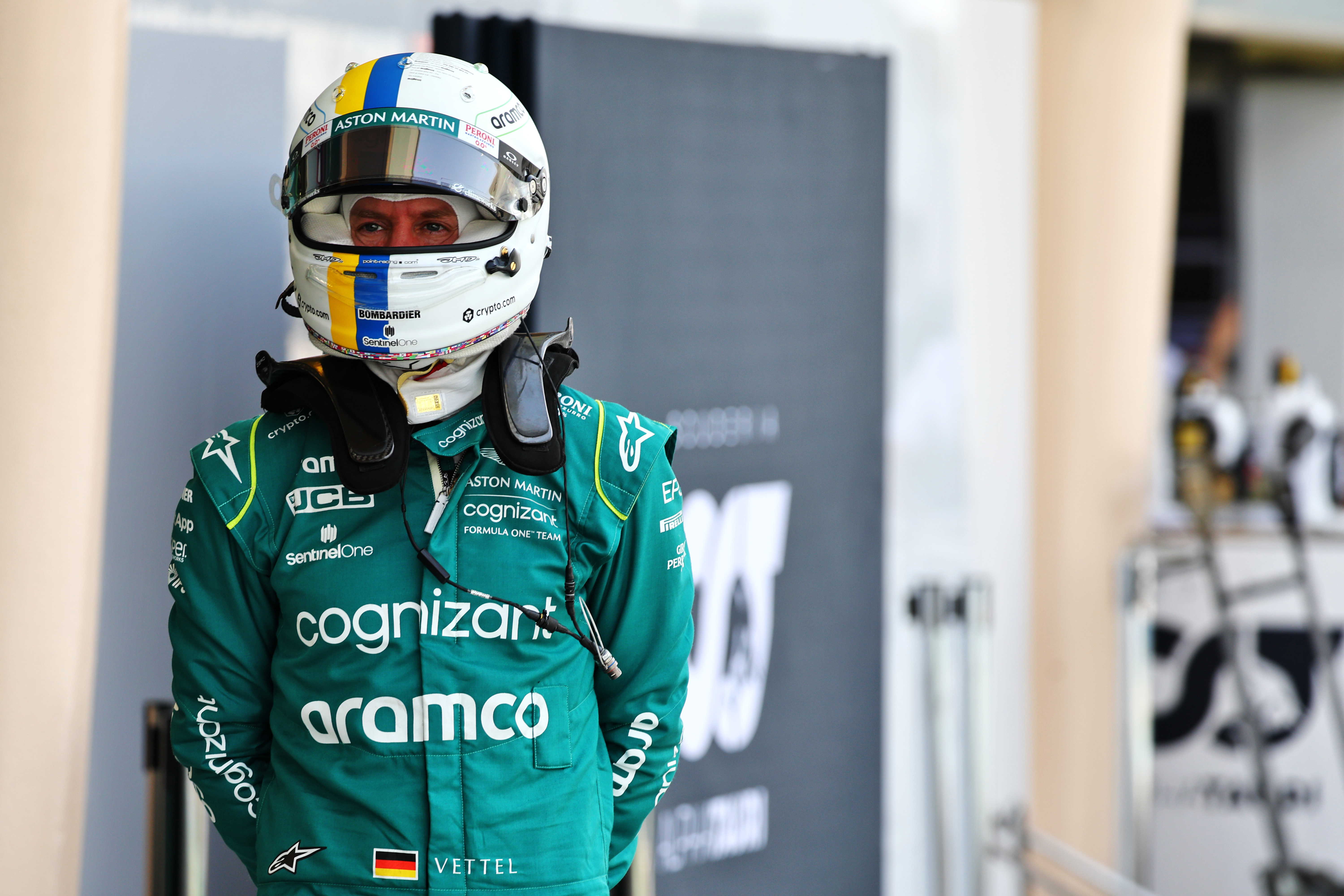 Vettel to miss Bahrain GP with COVID 
