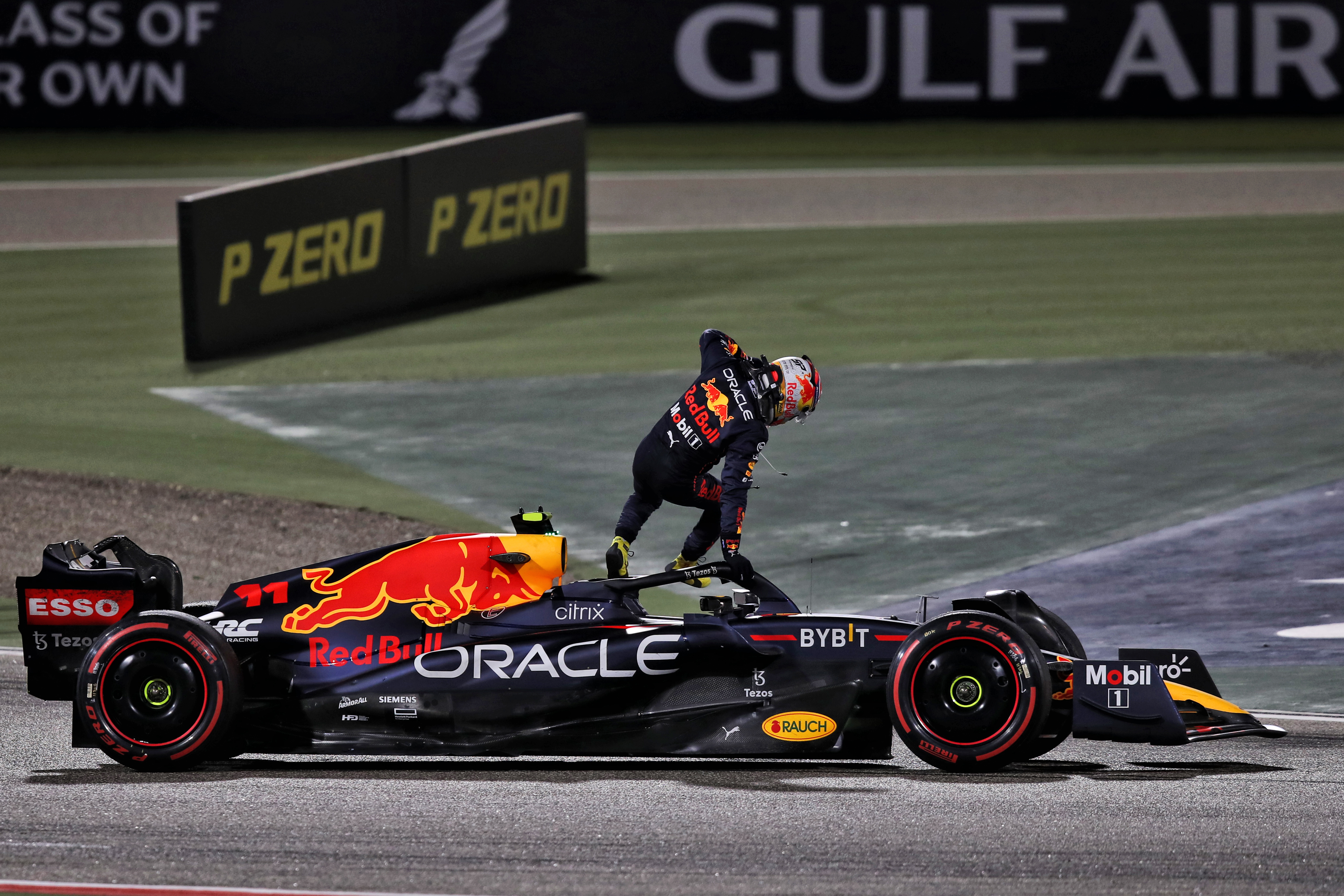 Motor Racing Formula One World Championship Bahrain Grand Prix Race Day Sakhir, Bahrain