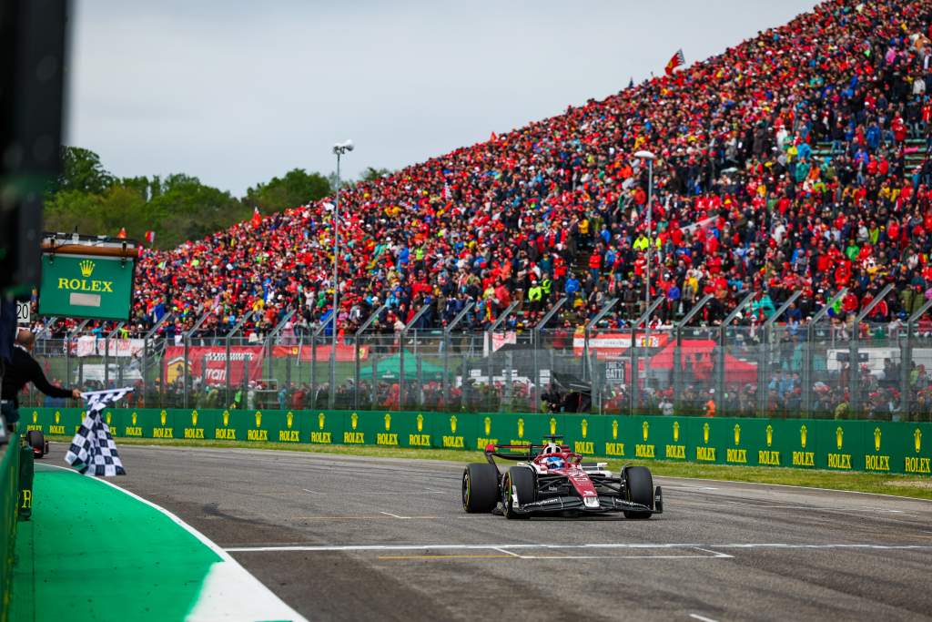 Dois momentos custam Bottas e Imola F1 podium shot