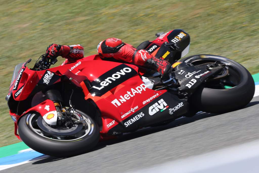 Começa a licitação do título de MotoGP de Bagnaia - um quarto de temporada atrasado