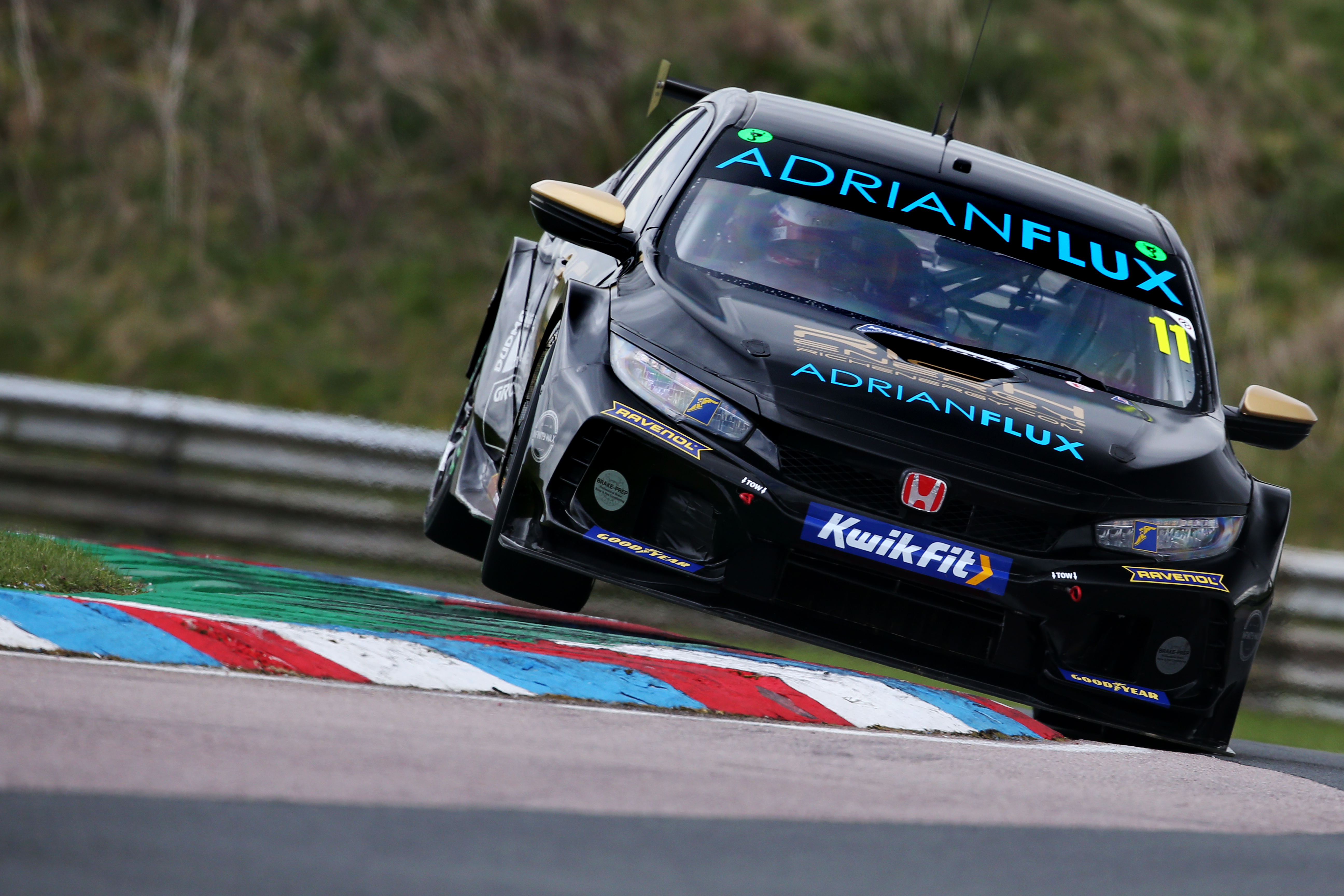 A test in the new Honda Civic TCR for the Civic Cup champion - TCR HUB