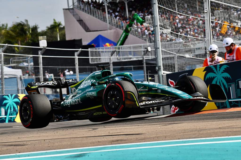 Paseo de lanza Aston Martin F1