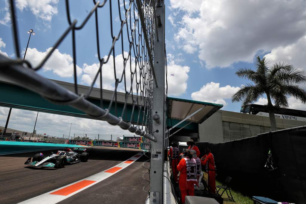 Mark Hughes: Por que a Mercedes voltou a cair em Miami