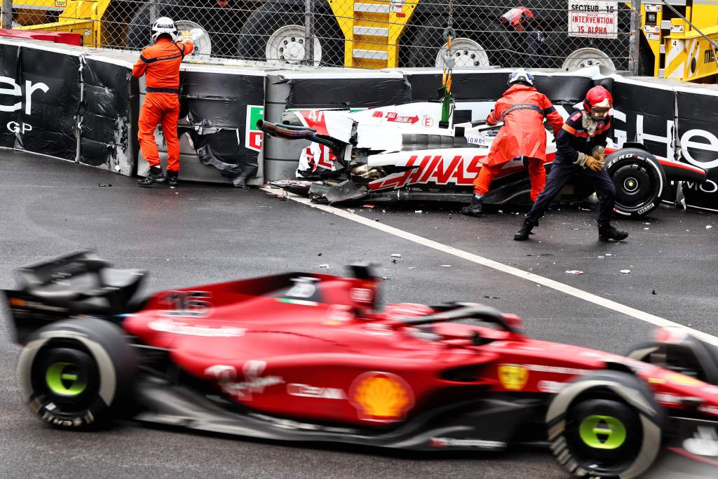 Quedas, erros, falhas da Ferrari: Quantos pontos a Haas perdeu?