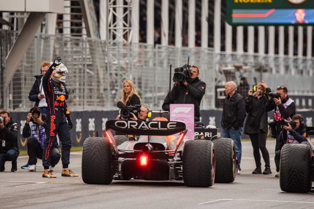 Verstappen leva o pólo GP canadense molhado à frente da Alonso