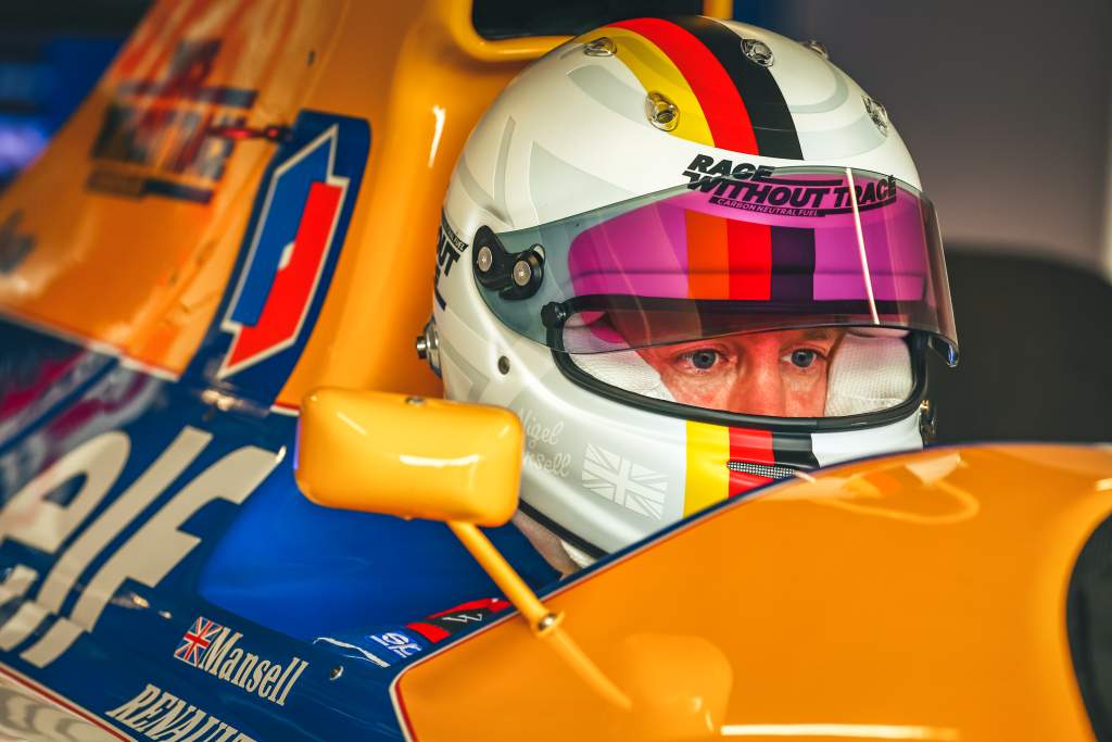 "Minha idéia, meu carro" - Williams da Vettel não faz uma demonstração média de F1