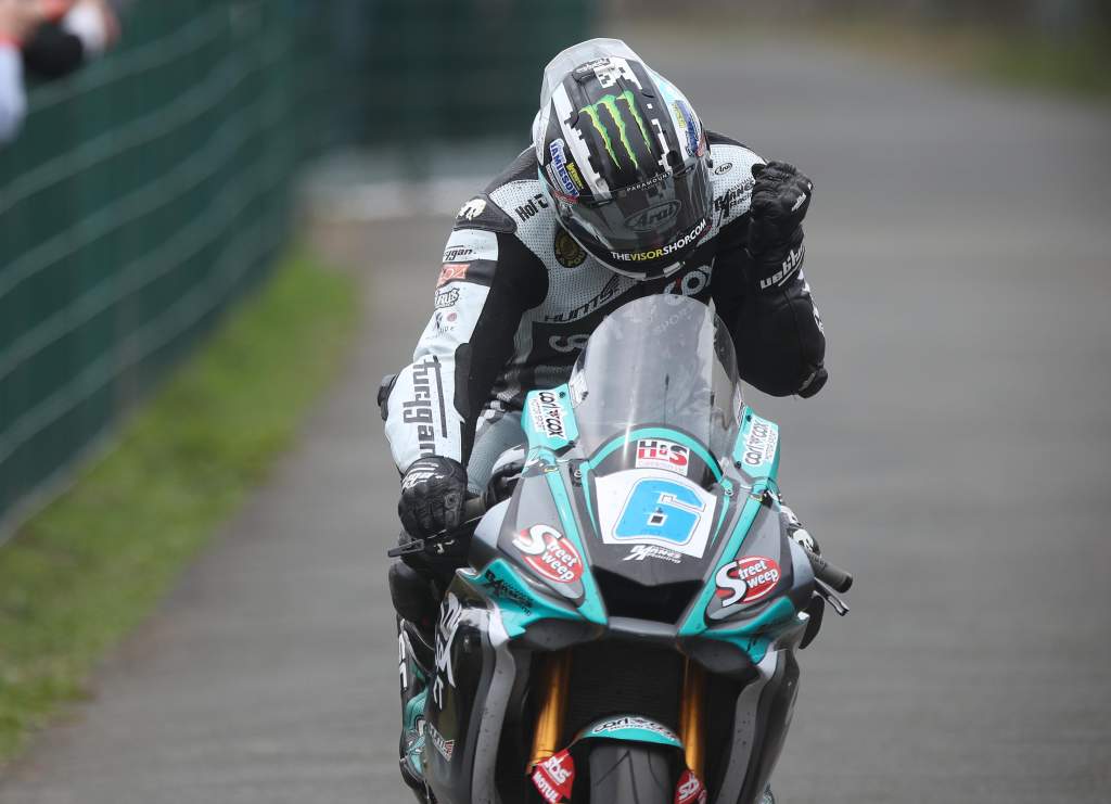 Dunlop joins exclusive TT club, Hickman wins in superstock
