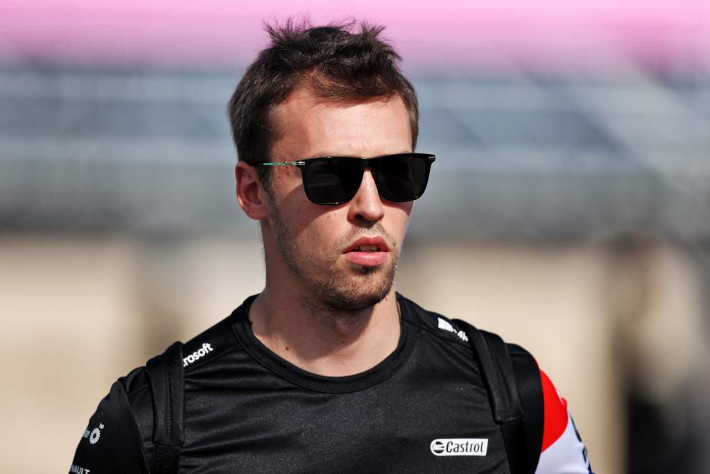 El ex piloto de Red Bull F1 Kvyat hace su debut en NASCAR este fin de semana