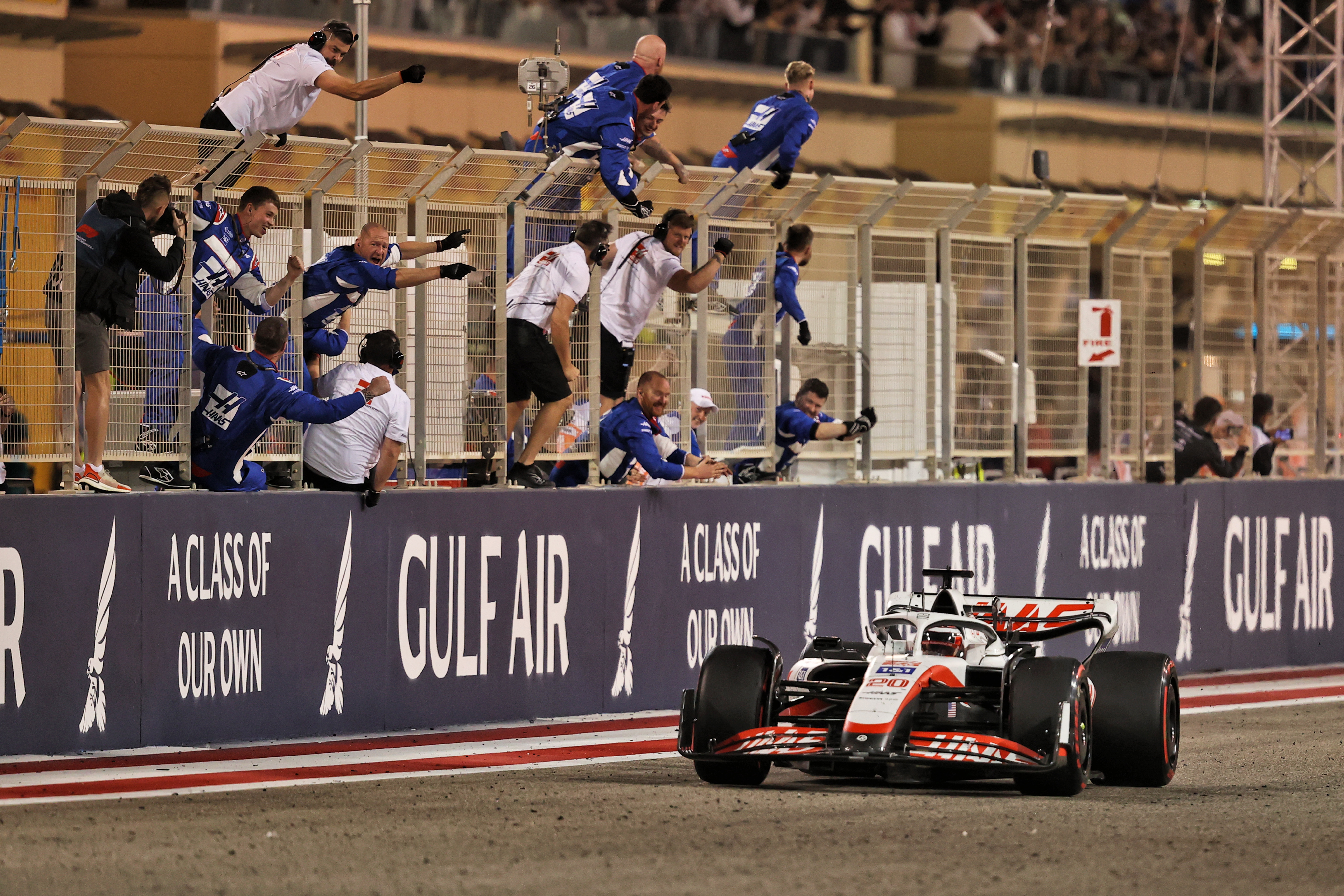 Motor Racing Formula One World Championship Bahrain Grand Prix Race Day Sakhir, Bahrain