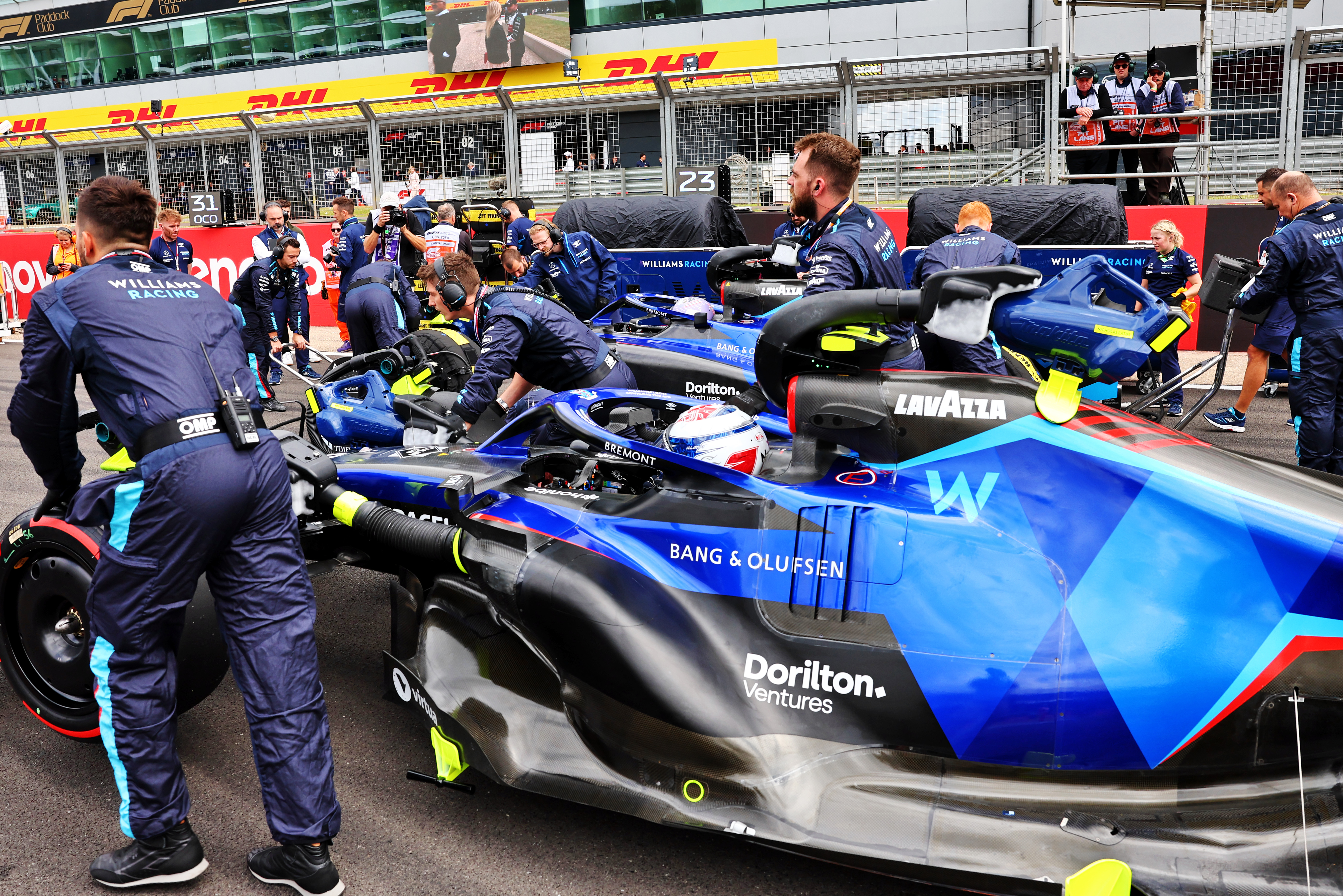 Nicholas Latifi Alex Albon Williams F1