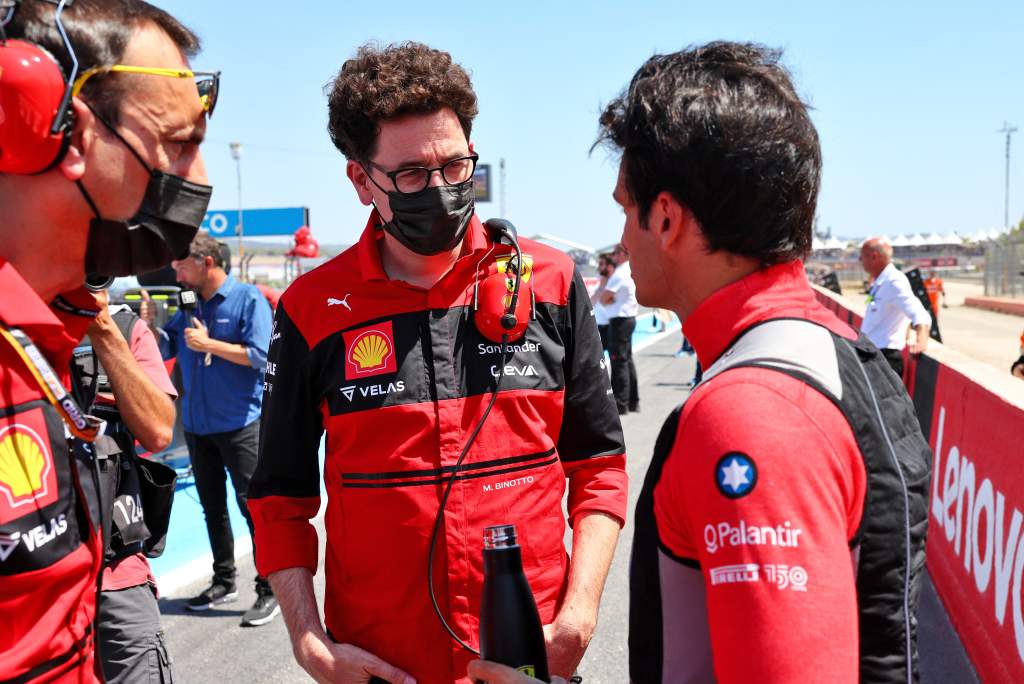 Mattia Binotto Carlos Sainz Ferrari F1