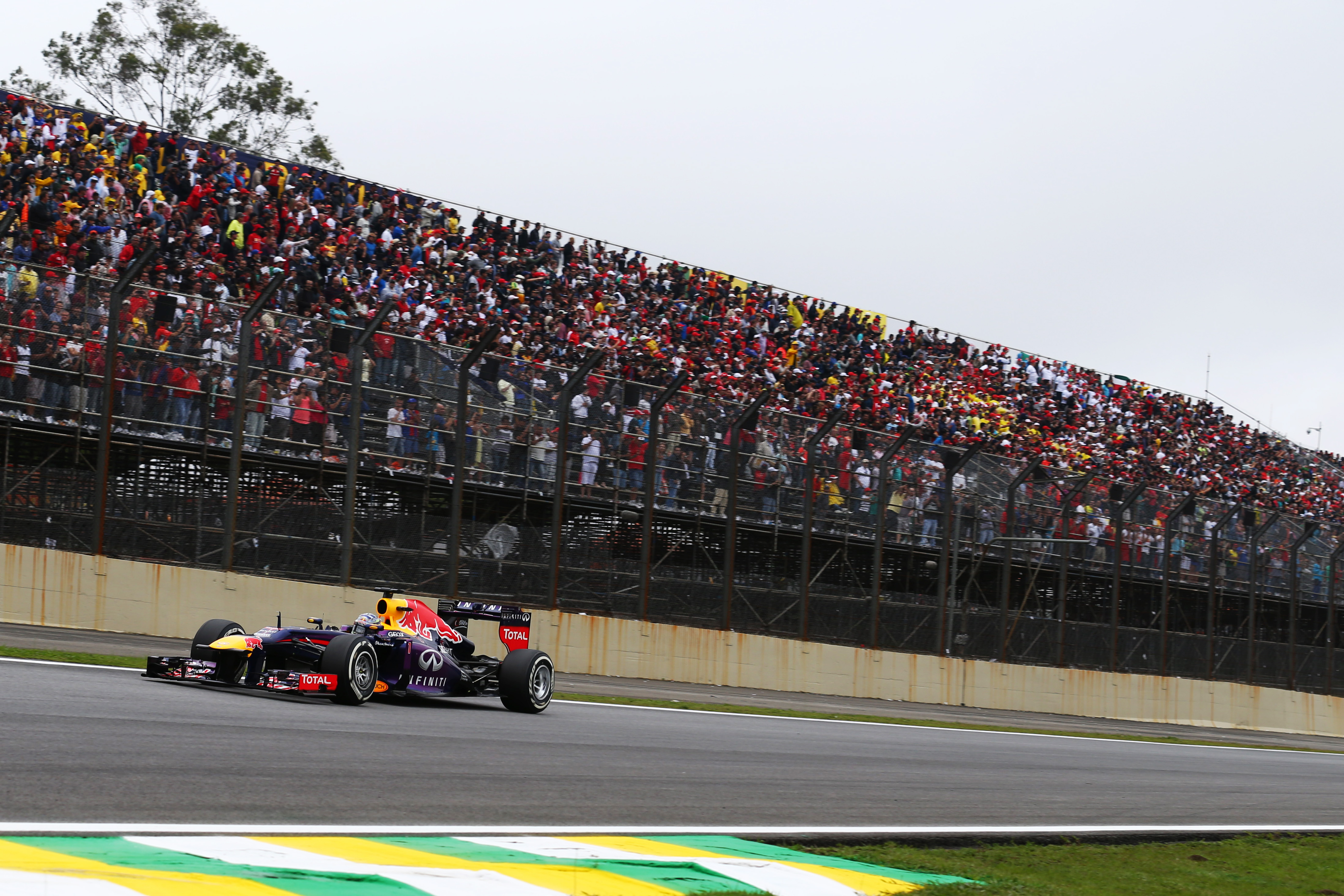 Motor Racing Formula One World Championship Brazilian Grand Prix Race Day Sao Paulo, Brazil