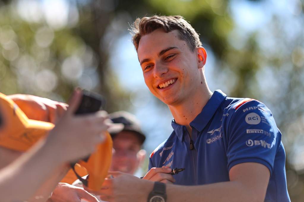 Piastri "agradeceu" aos Alpes pelo assento na corrida de F1 antes do escândalo público