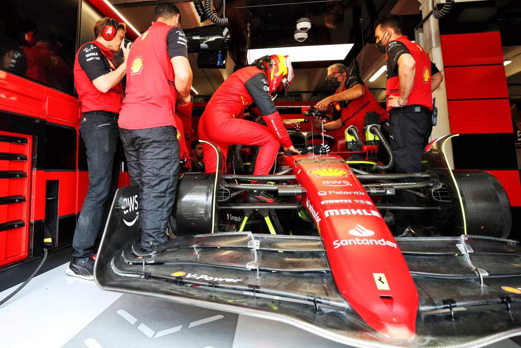 A mudança que a Ferrari precisa não é uma onda de despedimentos de F1