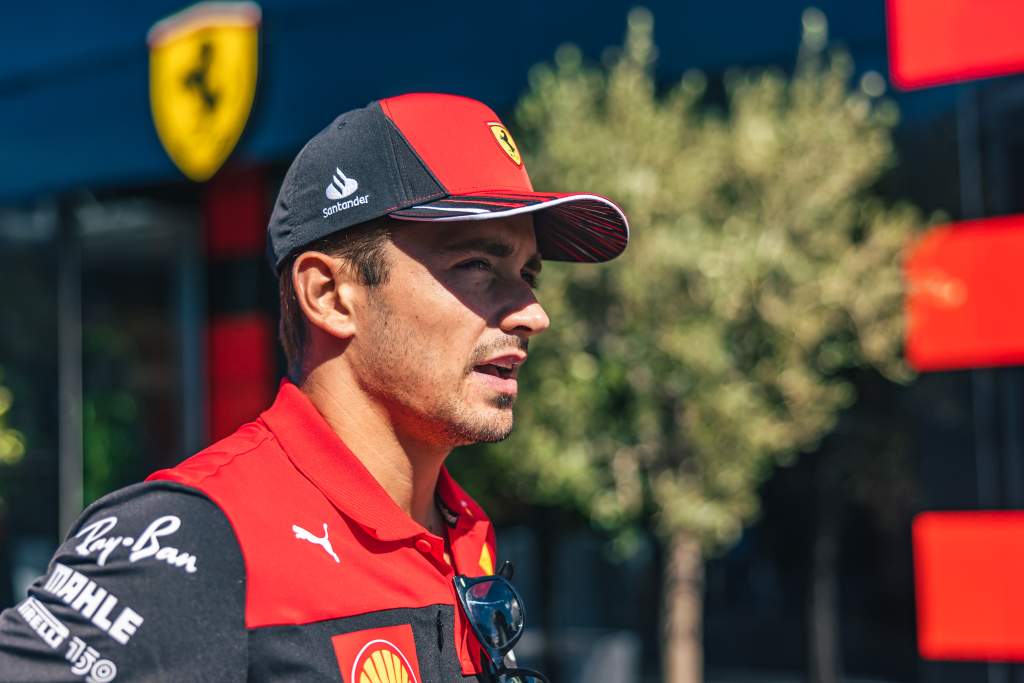 Leclerc 'parou de contar' pontos deficitários para a Verstappen