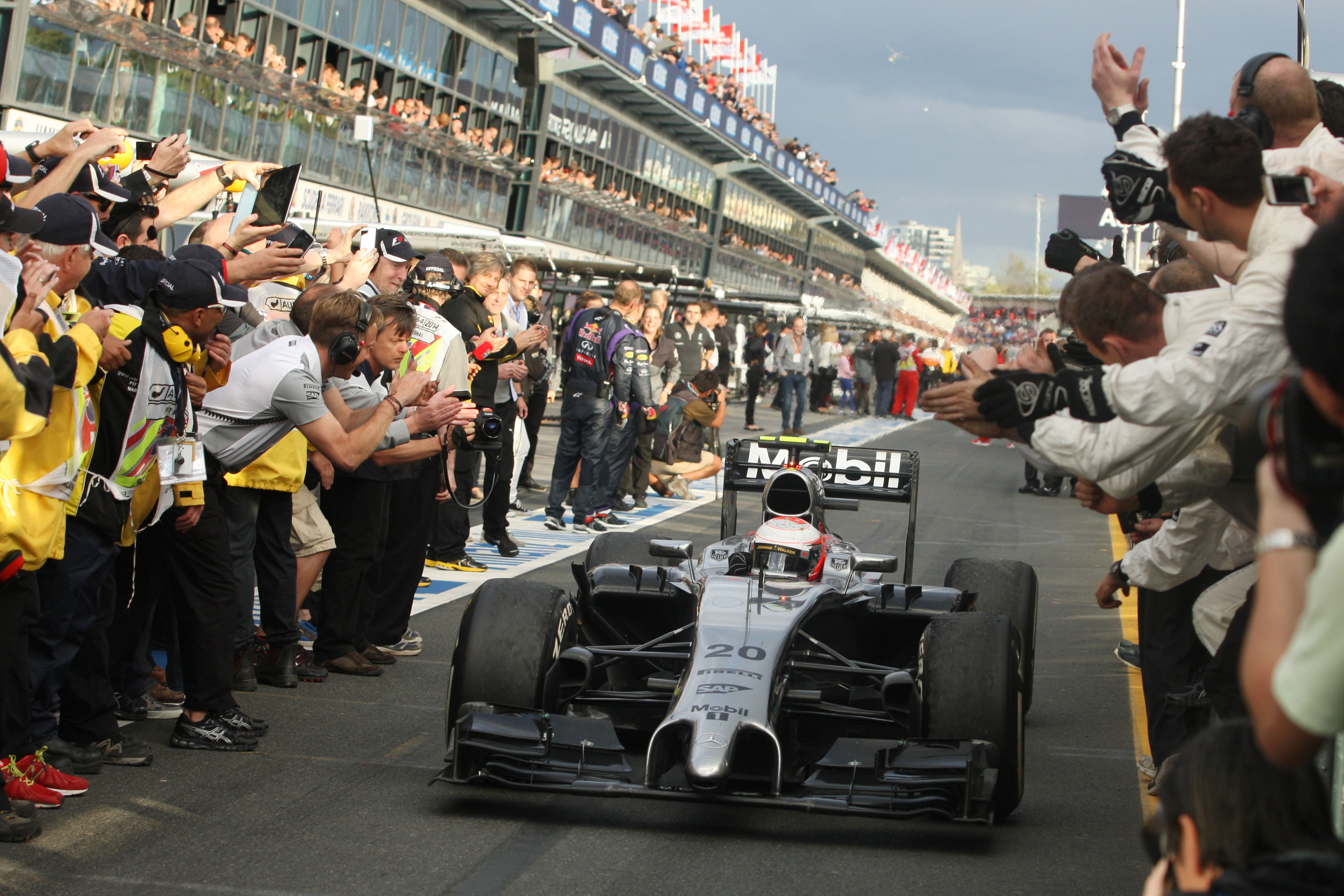 Motor Racing Formula One World Championship Australian Grand Prix Race Day Melbourne, Australia