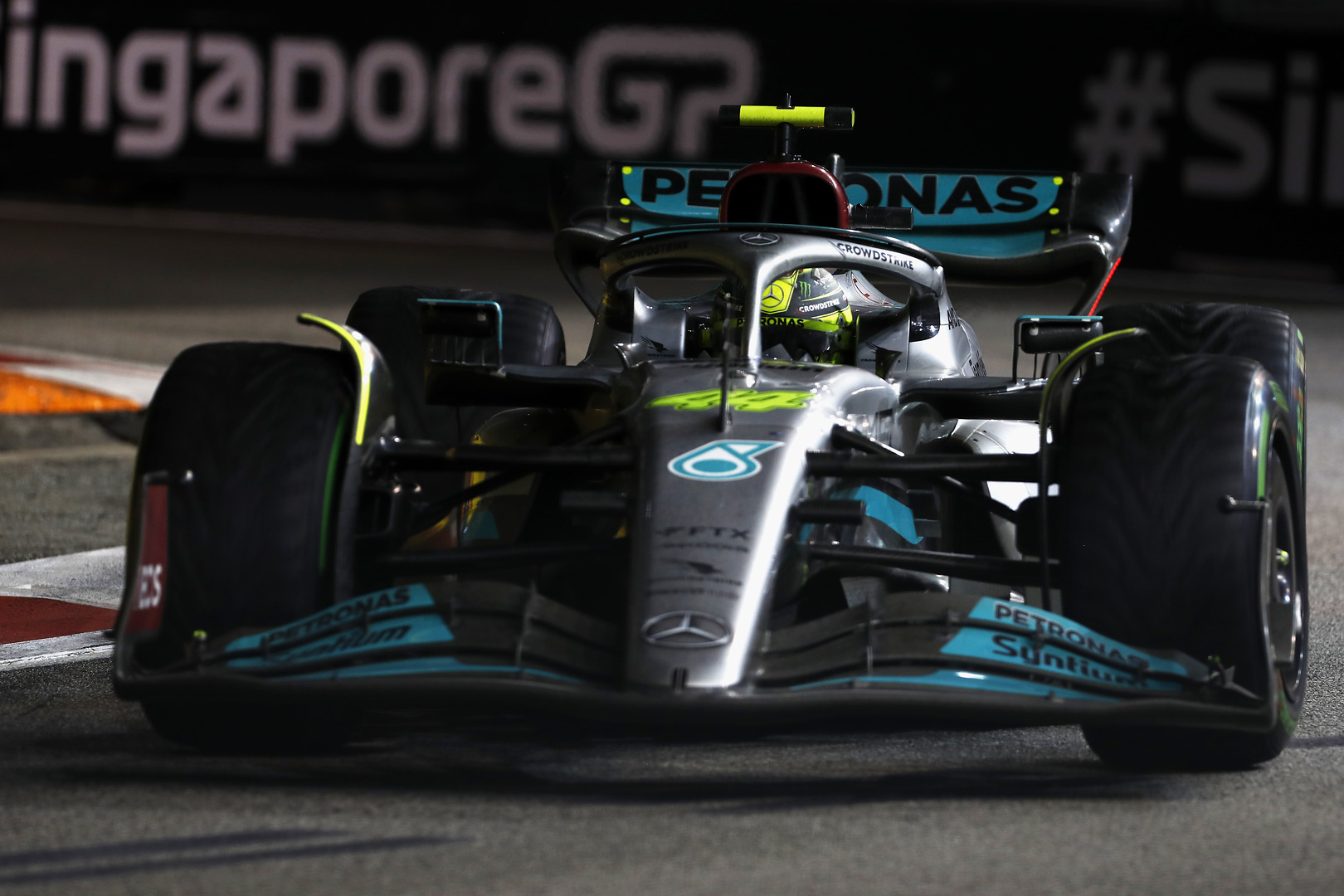 Mercedes F1 Singapore GP Lewis Hamilton