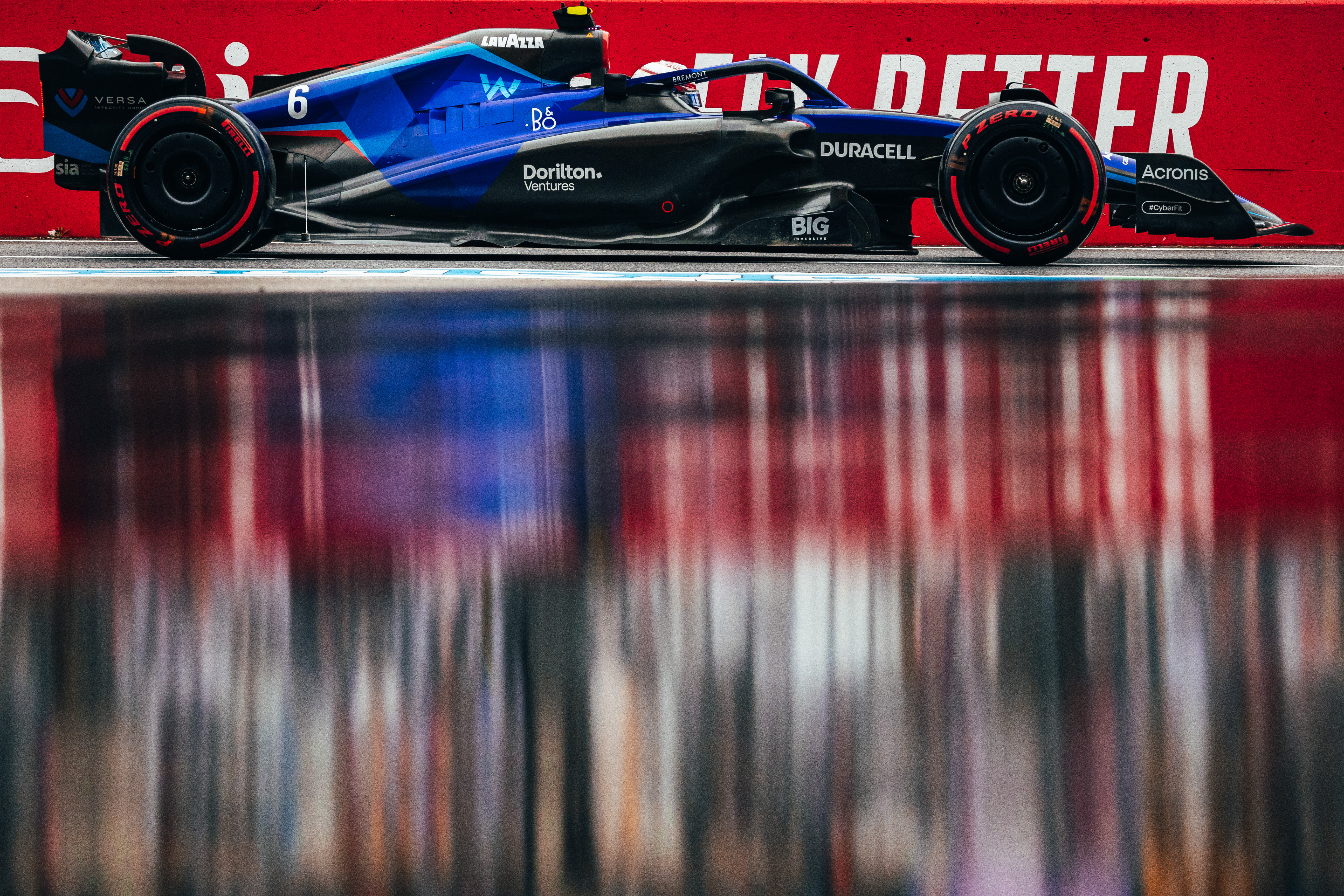 Motor Racing Formula One World Championship Japanese Grand Prix Qualifying Day Suzuka, Japan