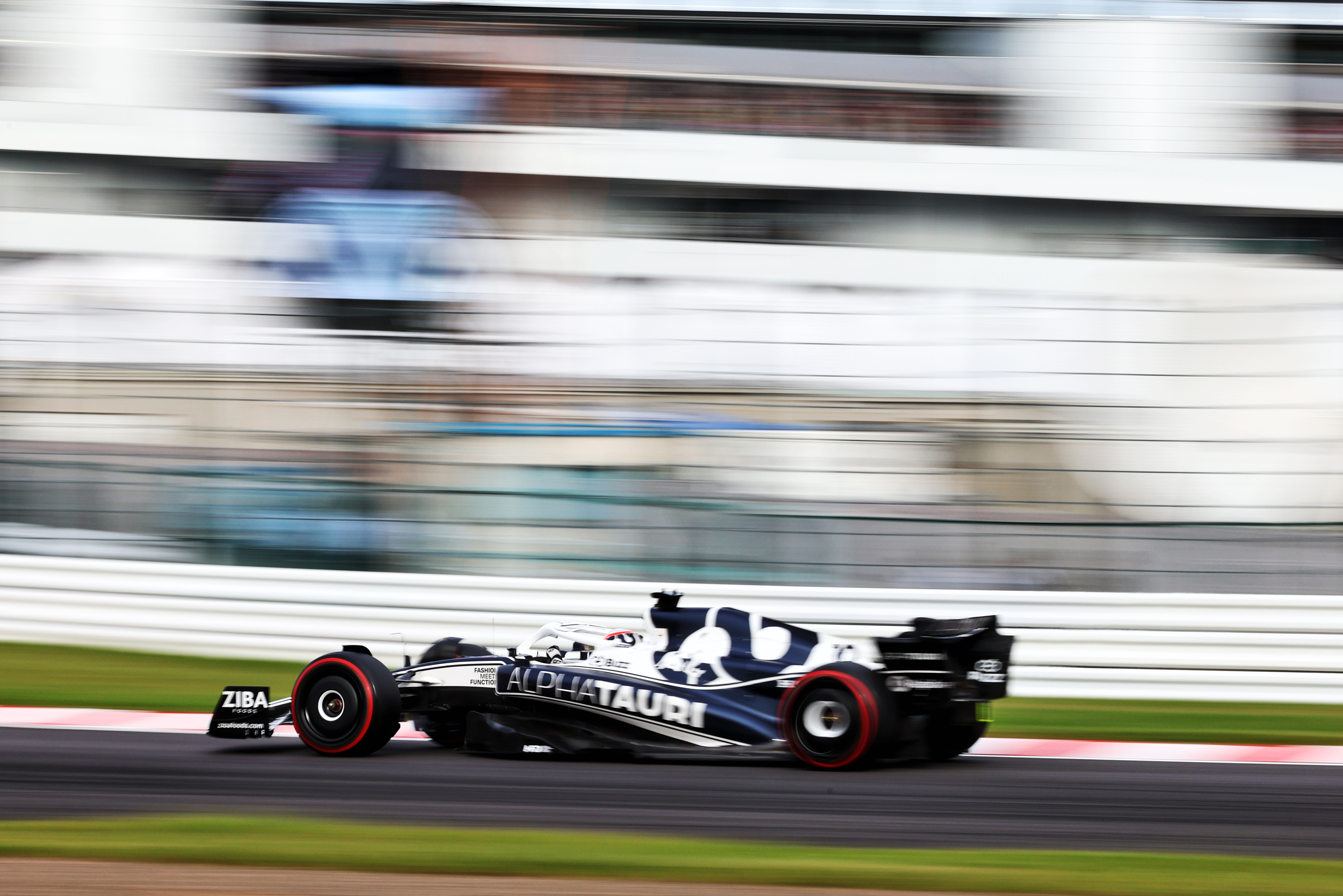 Motor Racing Formula One World Championship Japanese Grand Prix Qualifying Day Suzuka, Japan