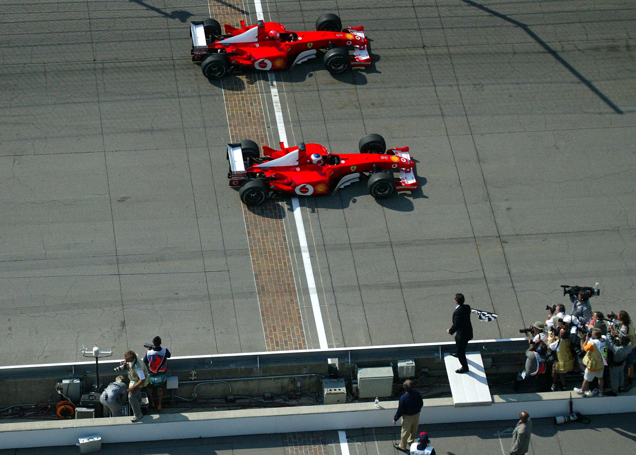 Michael Schumacher Rubens Barrichello F1 2002 Ferrari