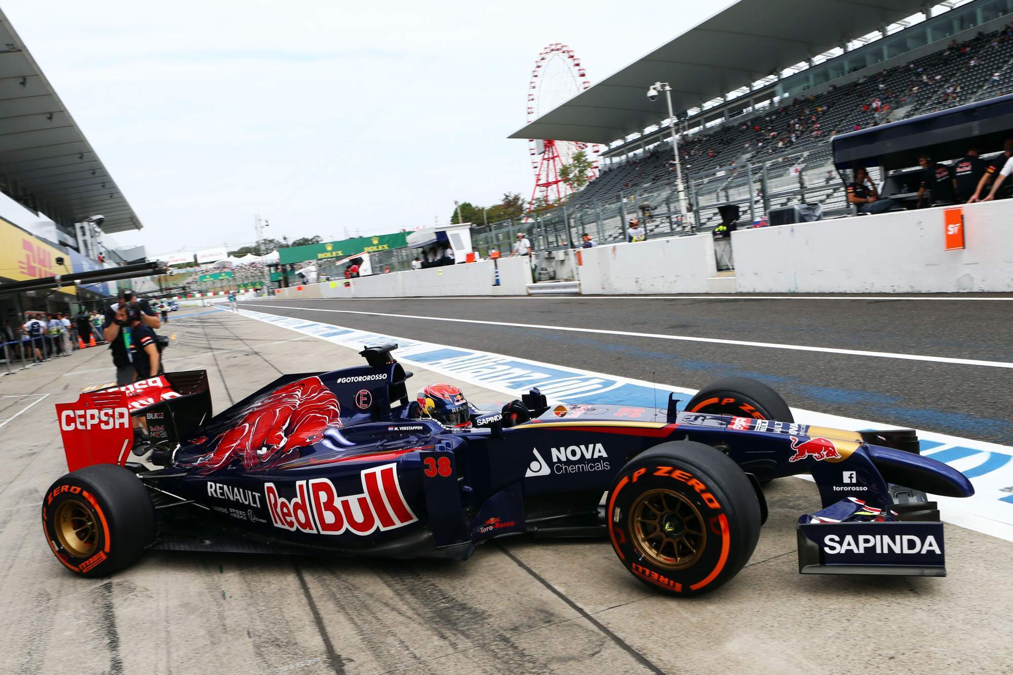 Motor Racing Formula One World Championship Japanese Grand Prix Practice Day Suzuka, Japan