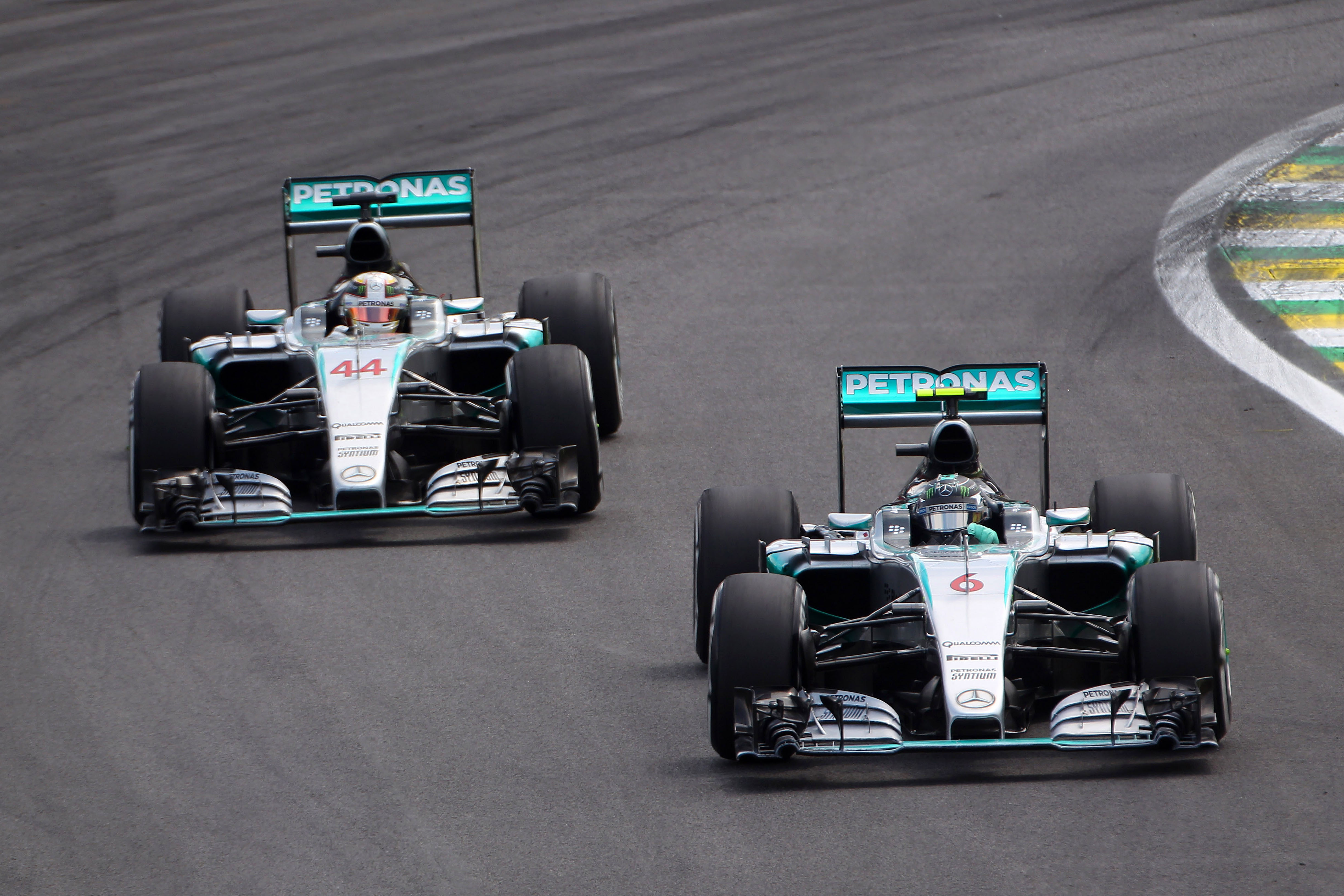 Nico Rosberg Lewis Hamilton Mercedes F1 2016