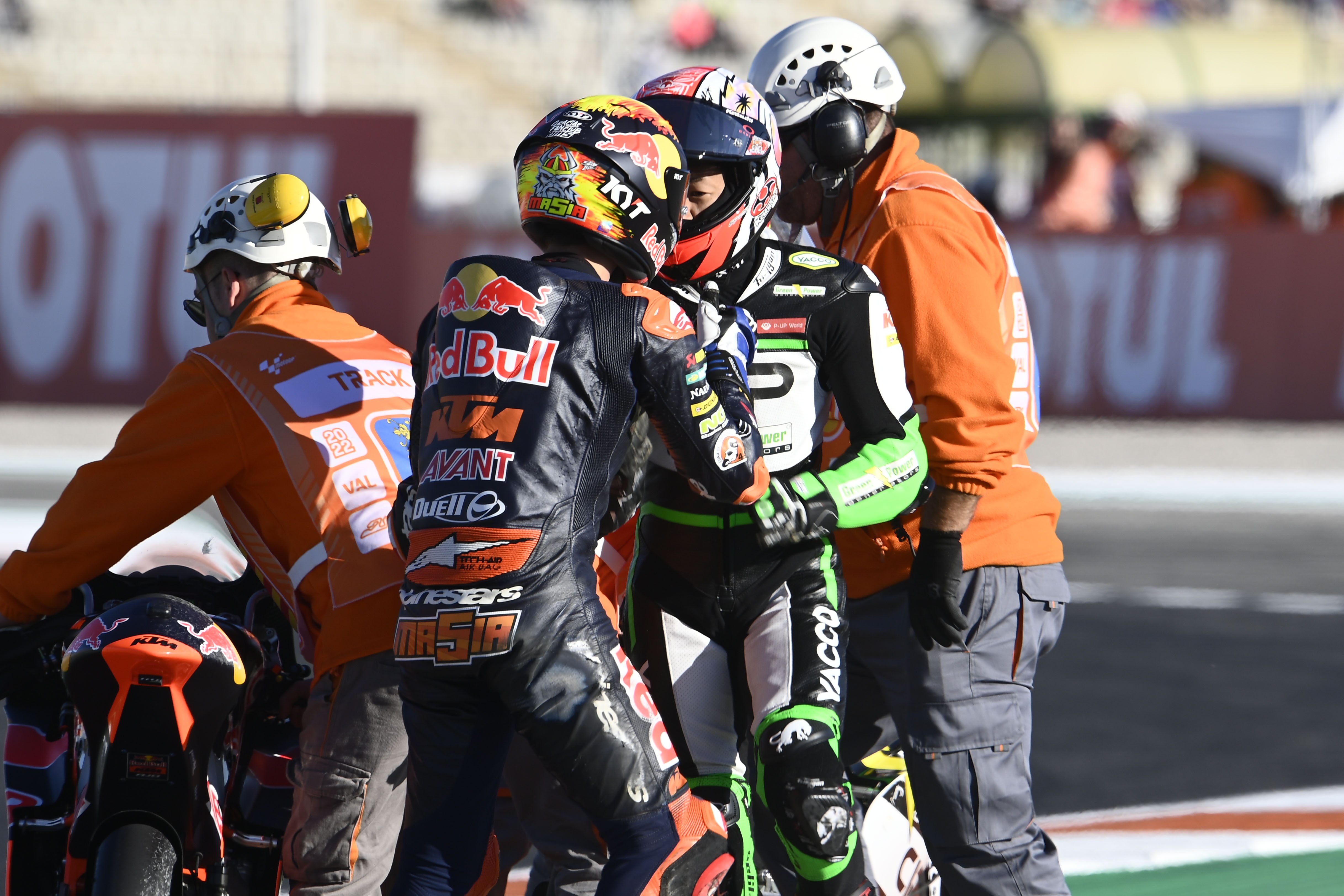 Jaume Masia Kaito Toba Moto3 Valencia