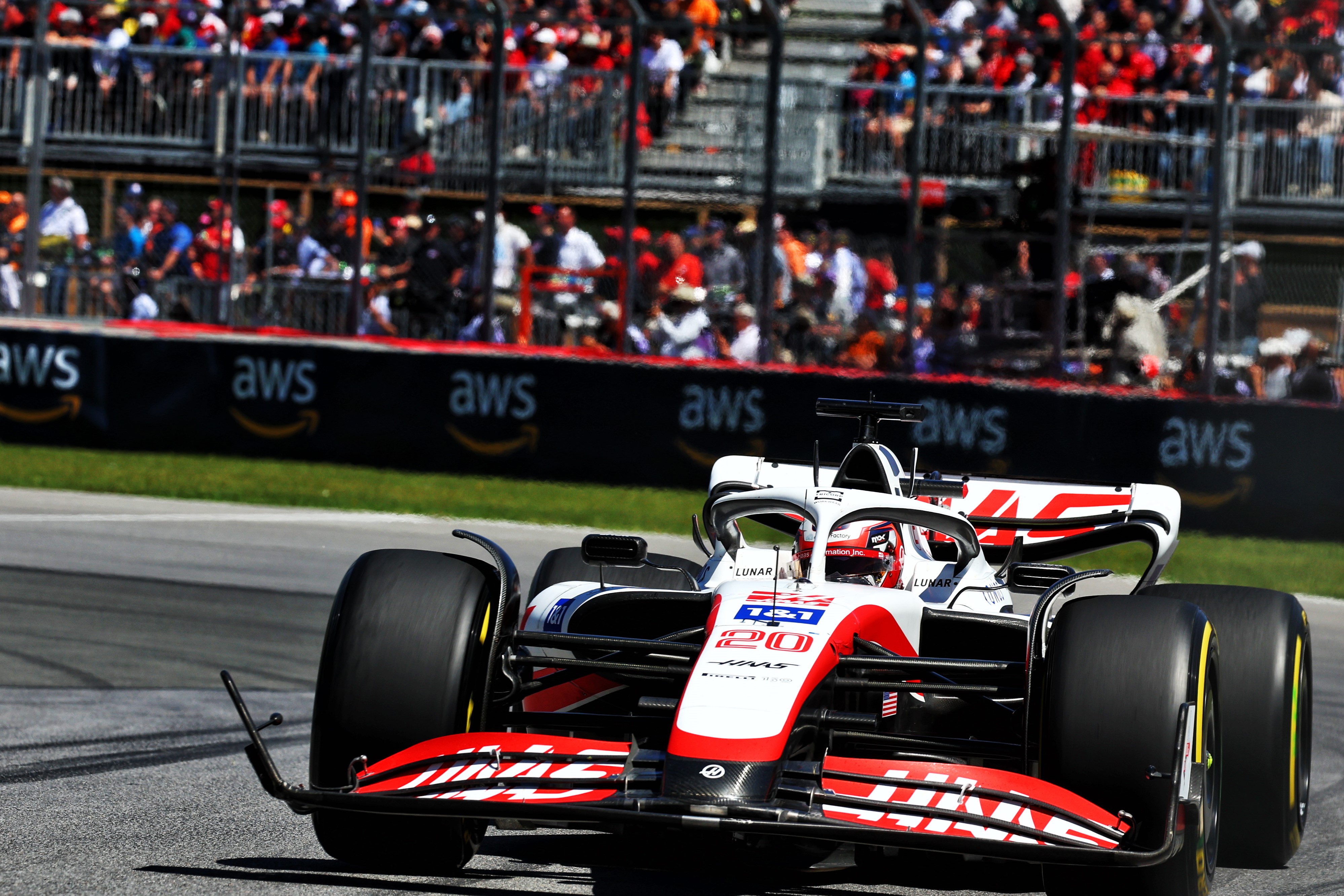 Kevin Magnussen Haas F1 damage