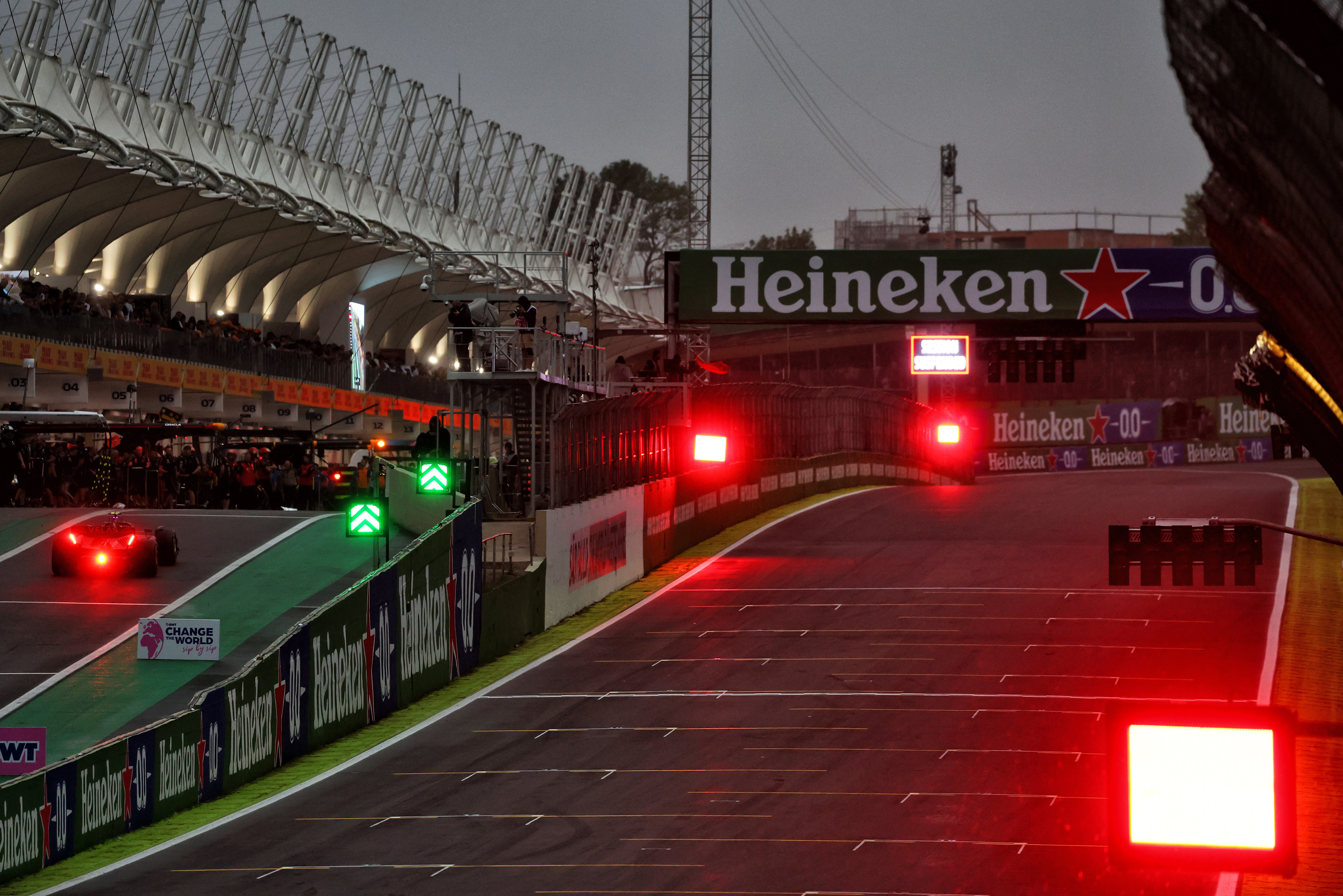 Motor Racing Formula One World Championship Brazilian Grand Prix Qualifying Day Sao Paulo, Brazil