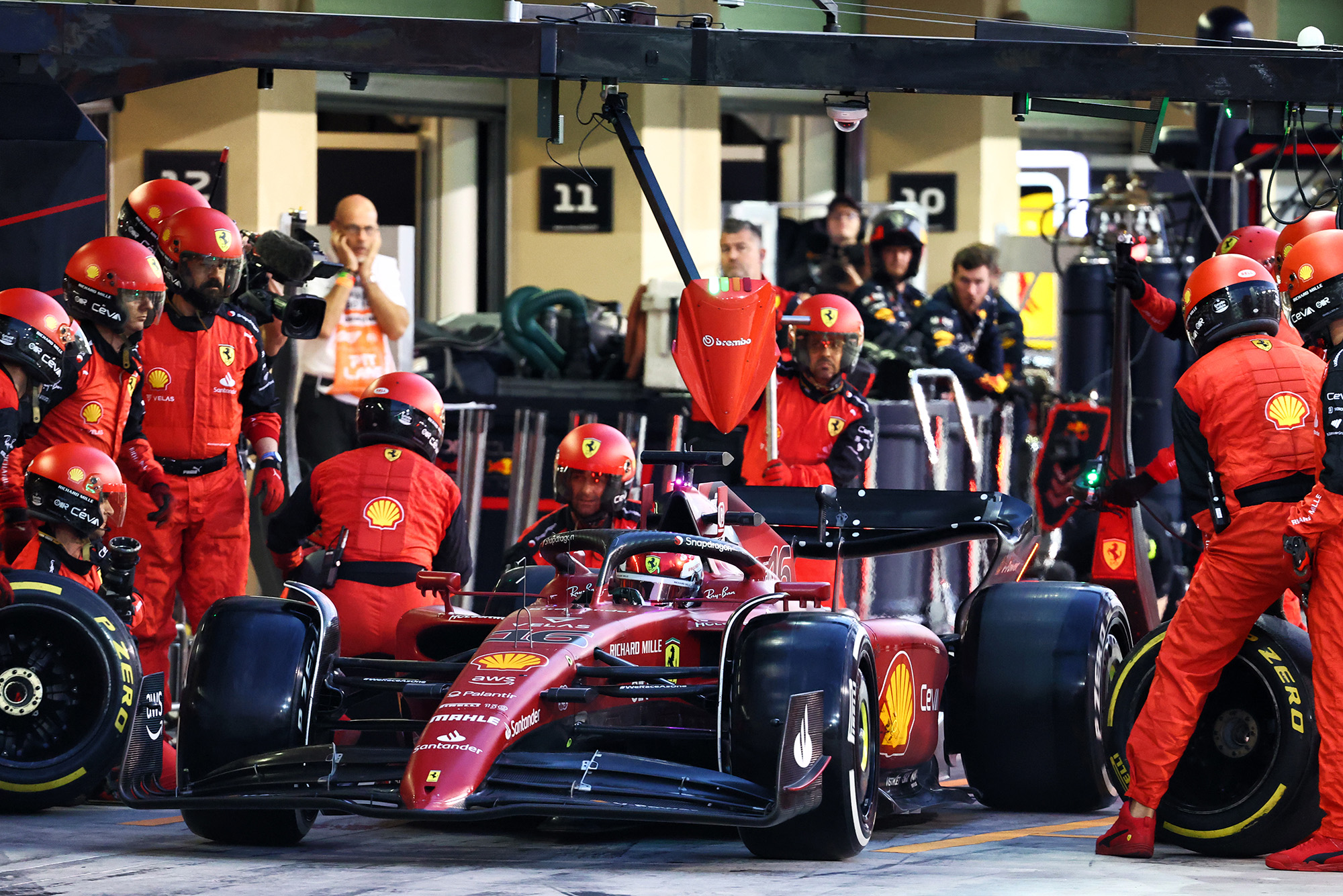 Motor Racing Formula One World Championship Abu Dhabi Grand Prix Race Day Abu Dhabi, Uae