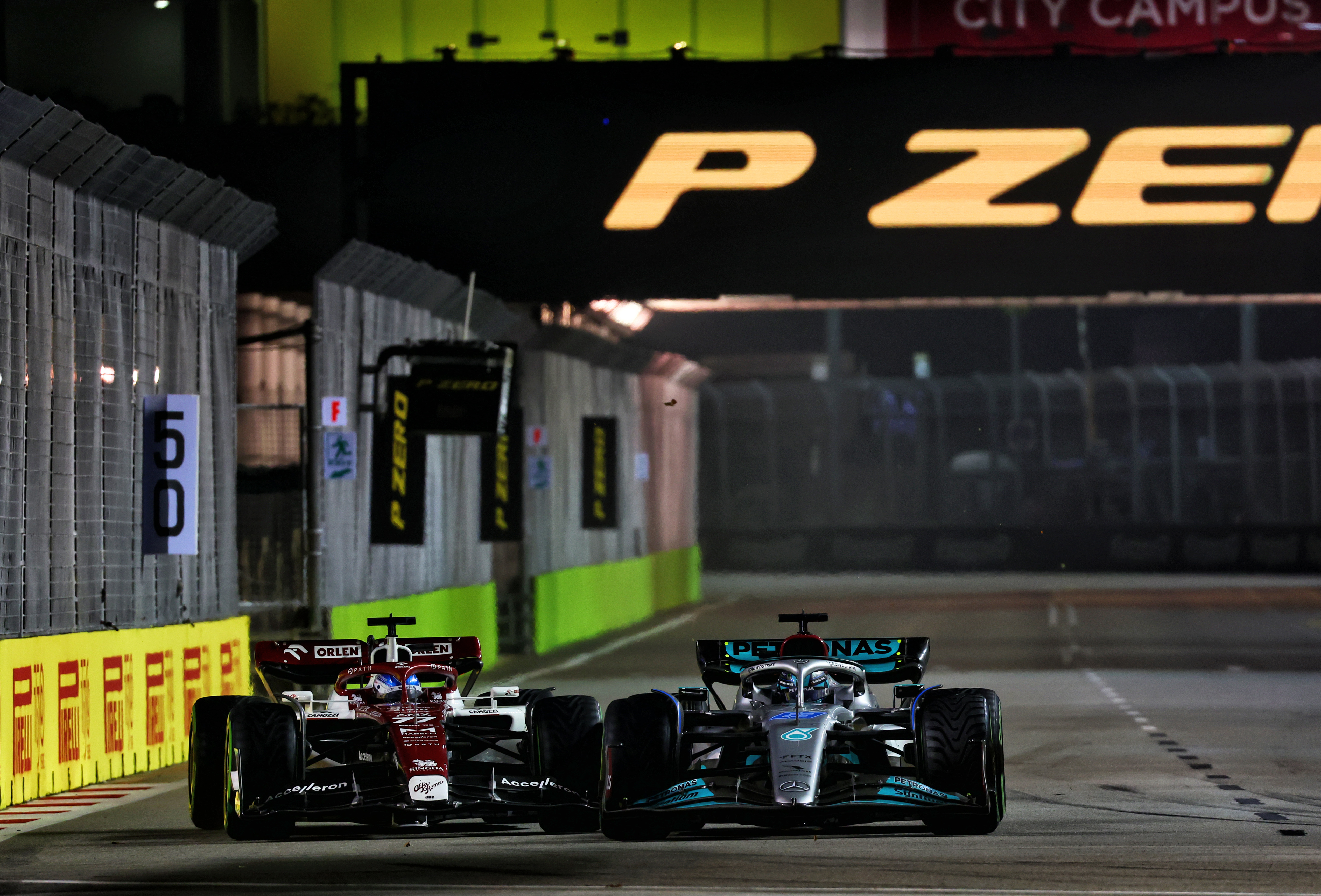 Valtteri Bottas Alfa Romeo George Russell Mercedes F1 Singapore GP