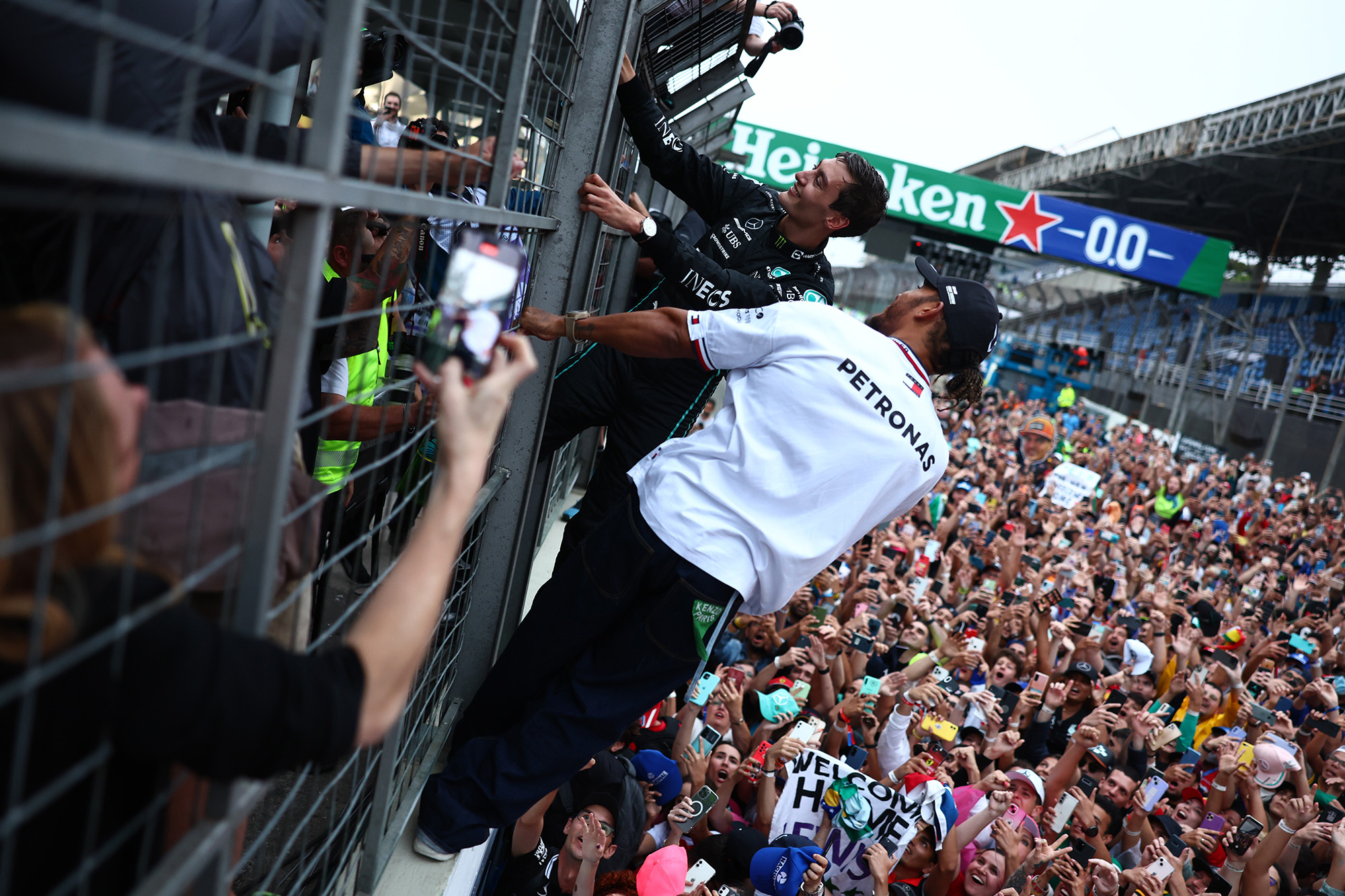 Motor Racing Formula One World Championship Brazilian Grand Prix Race Day Sao Paulo, Brazil