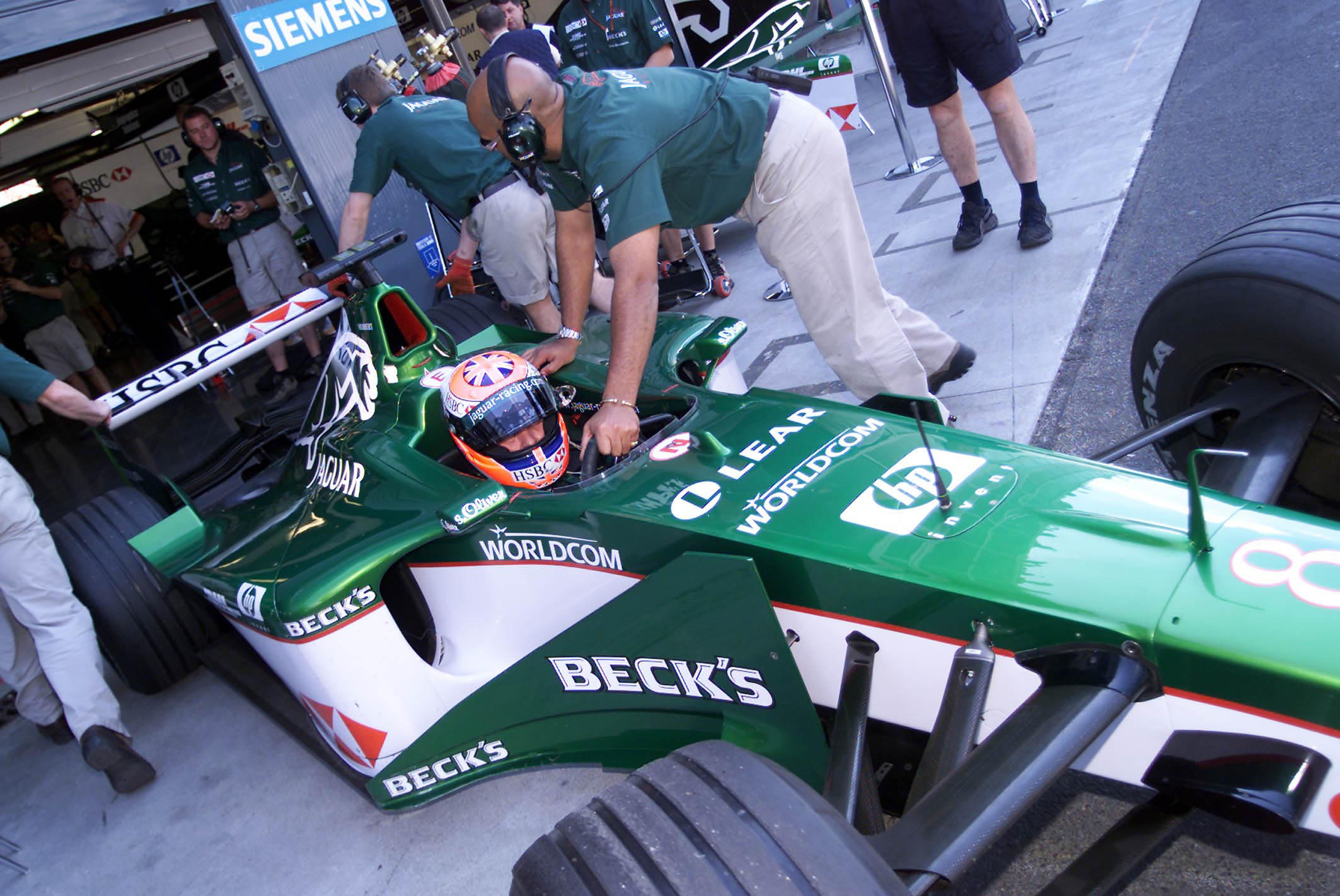 Johnny Herbert Im Jaguar Heute Im 1.freien Training Zum Formel 1 Grand Prix Von Italien