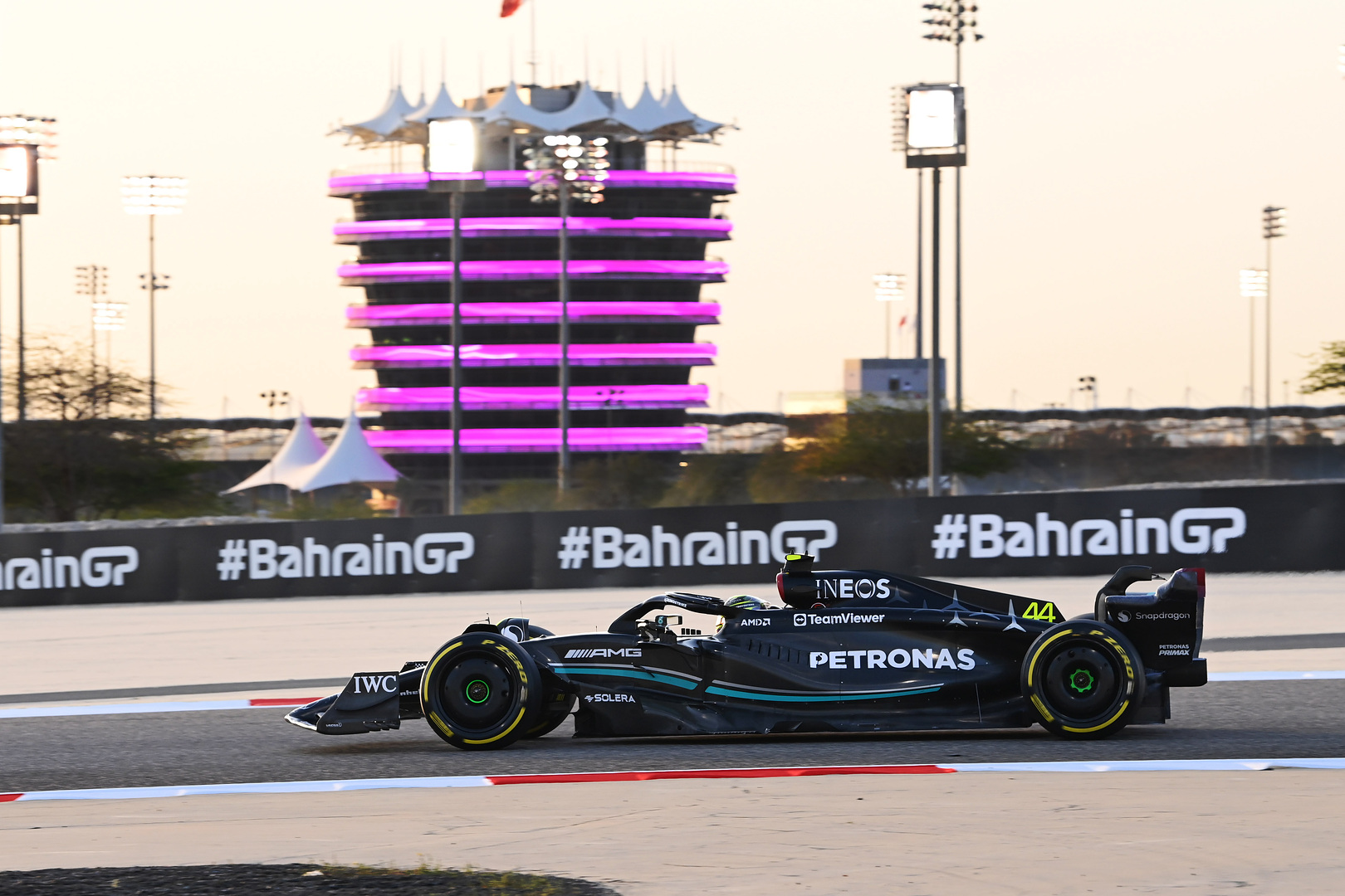 Lewis Hamilton F1 Mercedes Bahrain testing