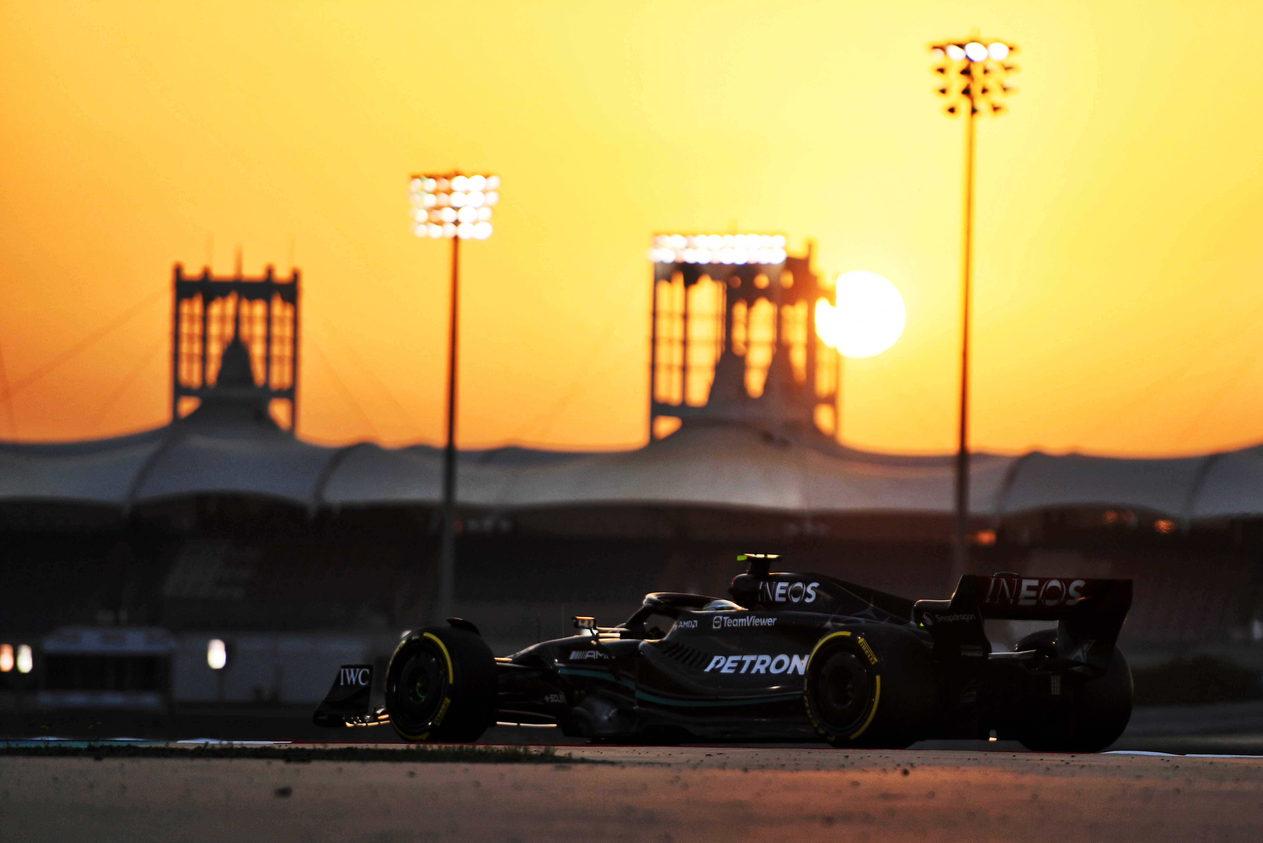 Lewis Hamilton Mercedes F1 Bahrain testing