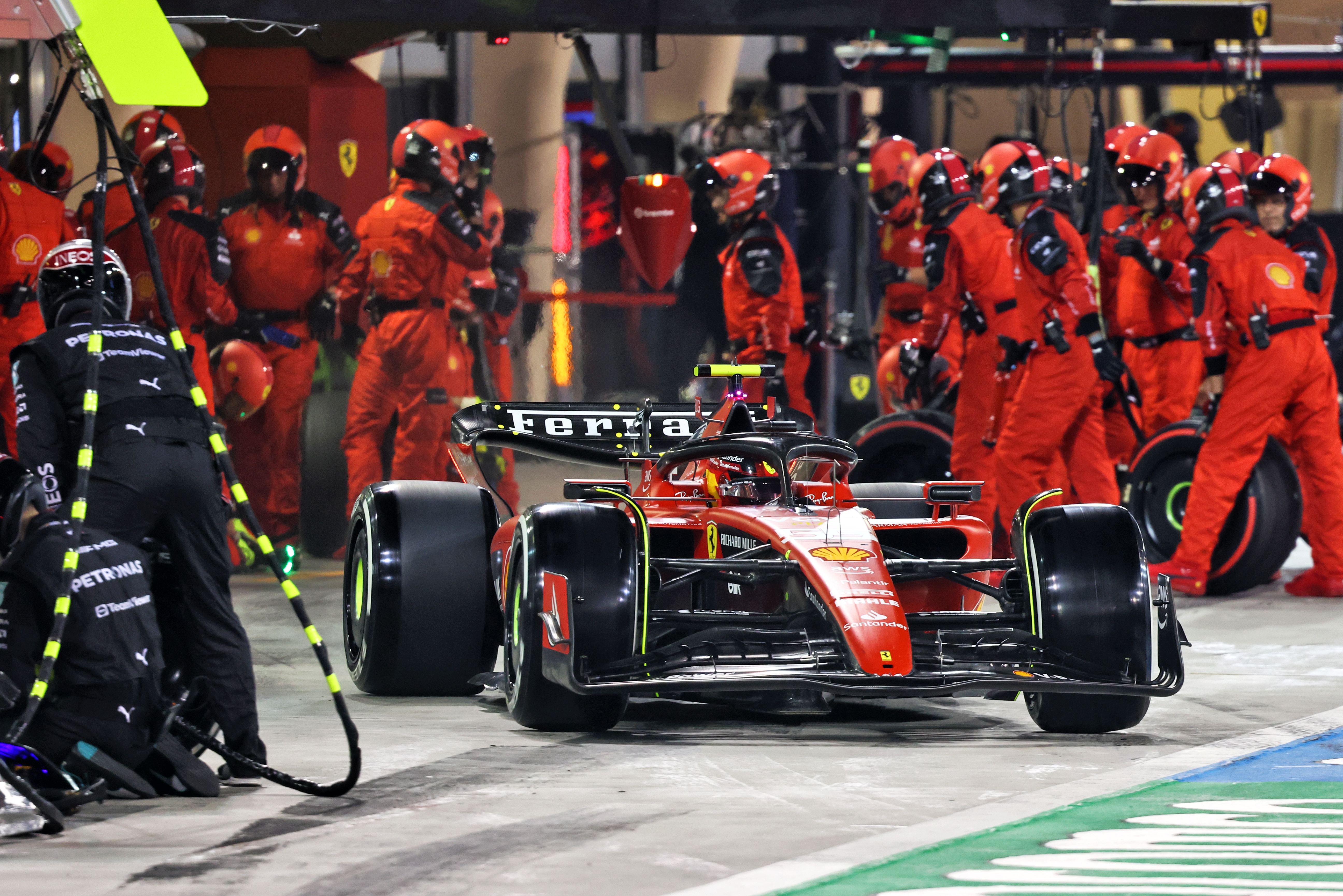 Motor Racing Formula One World Championship Bahrain Grand Prix Race Day Sakhir, Bahrain