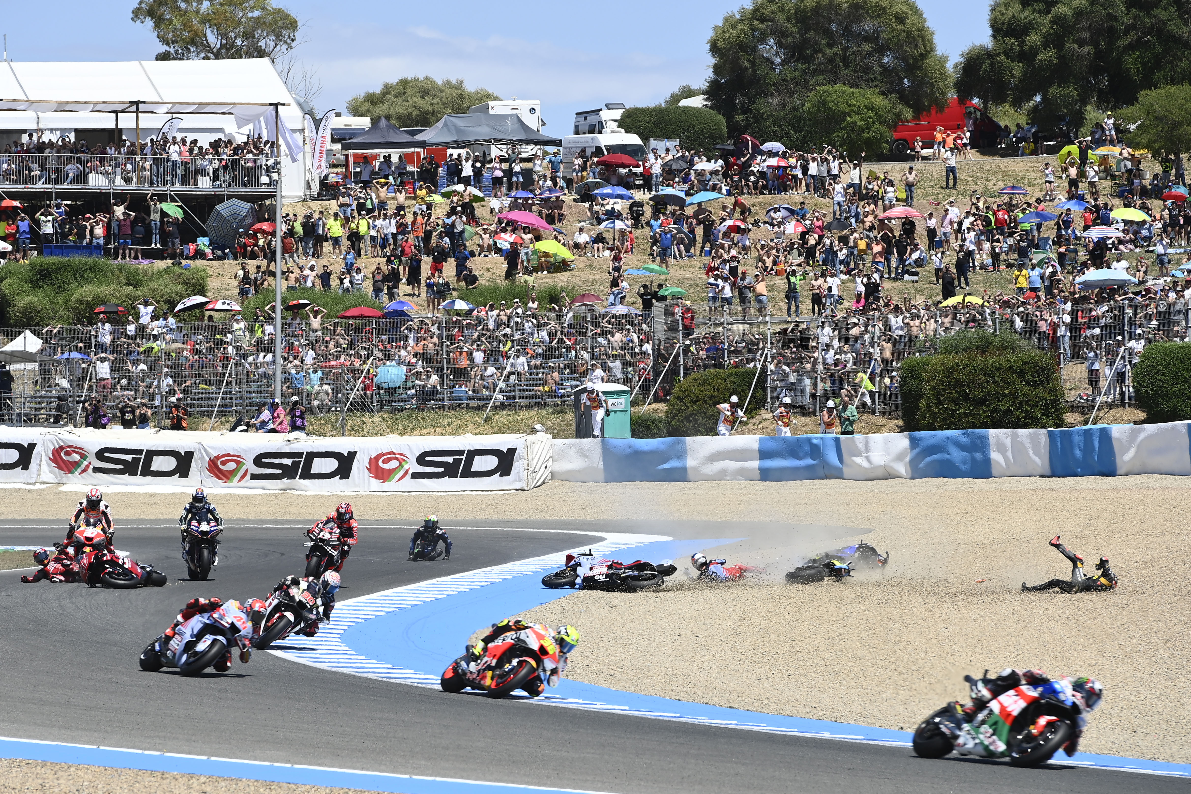 Jerez MotoGP sprint start crash