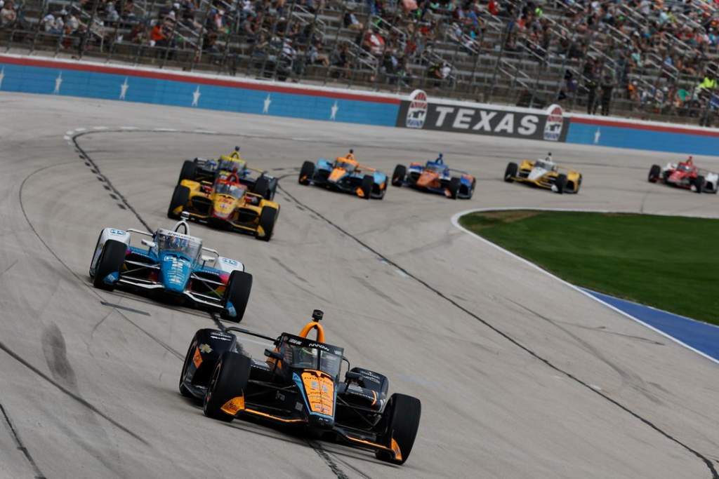 Double heartbreak can’t take shine off IndyCar’s early standout