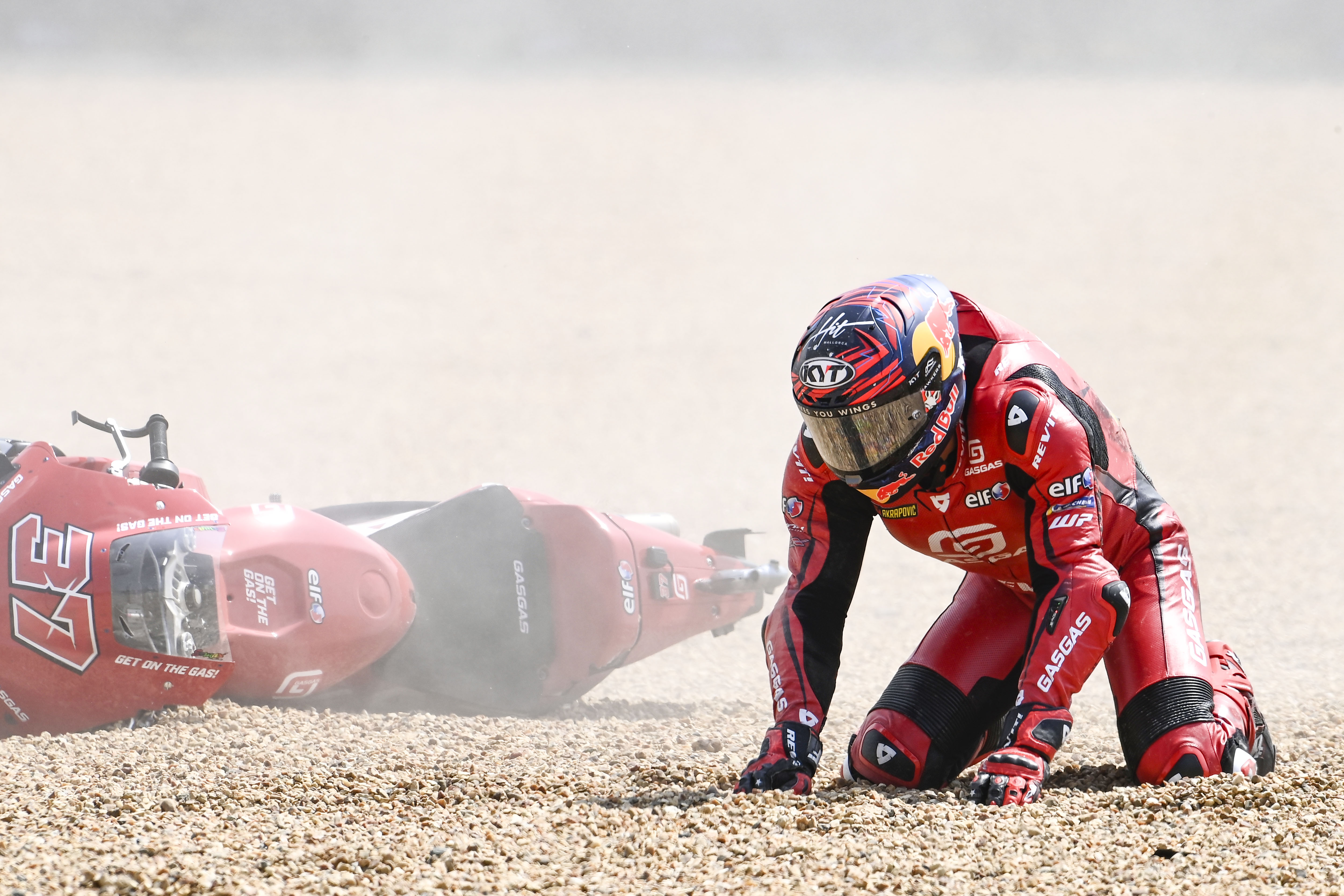 MUC-OFF ARE PLEASED TO PRESENT 'DOVI IN THE DIRT' STARRING MOTOGP RACE