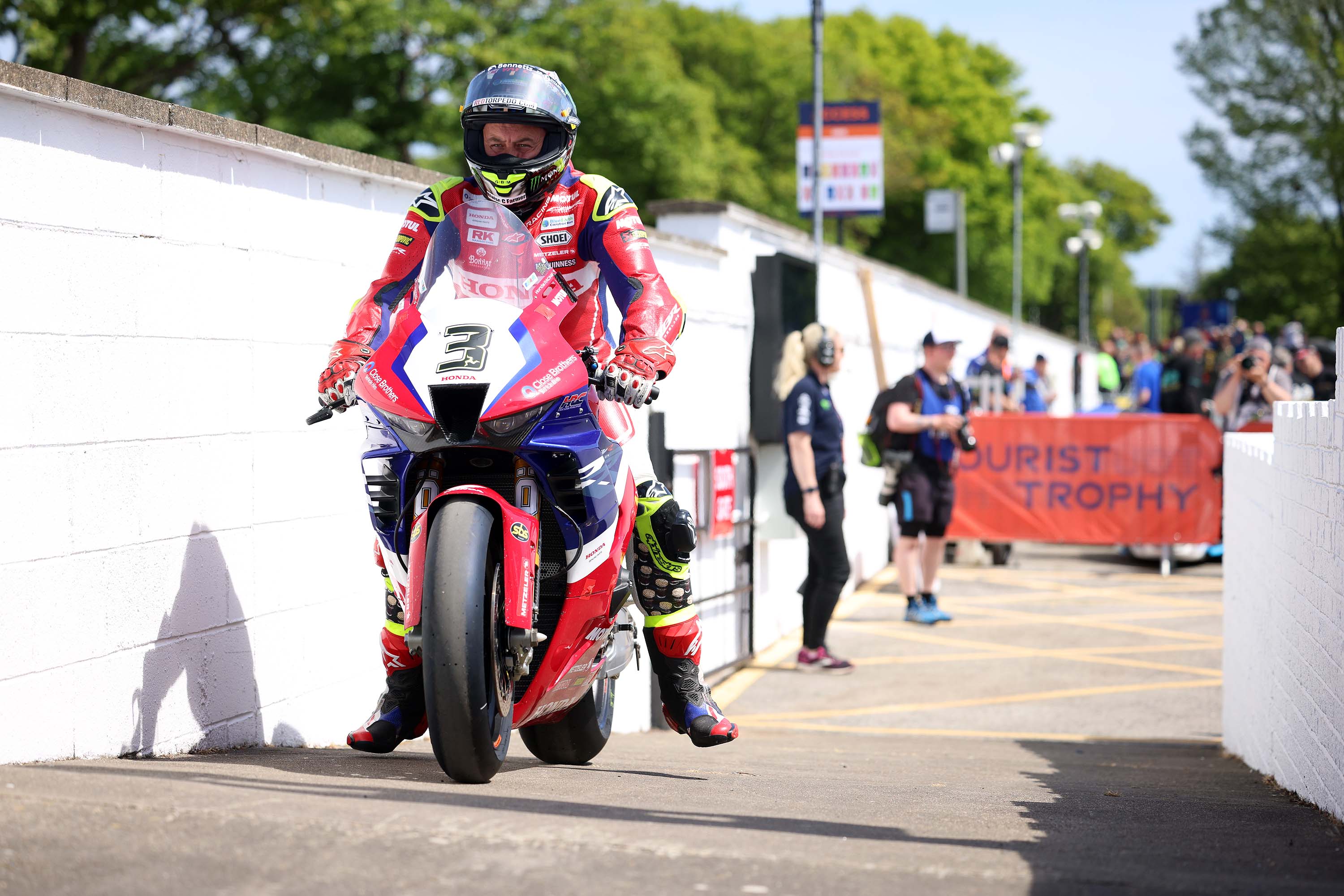 230529 John Mcguinness 1 Superbike First Qualifying Tt 2023