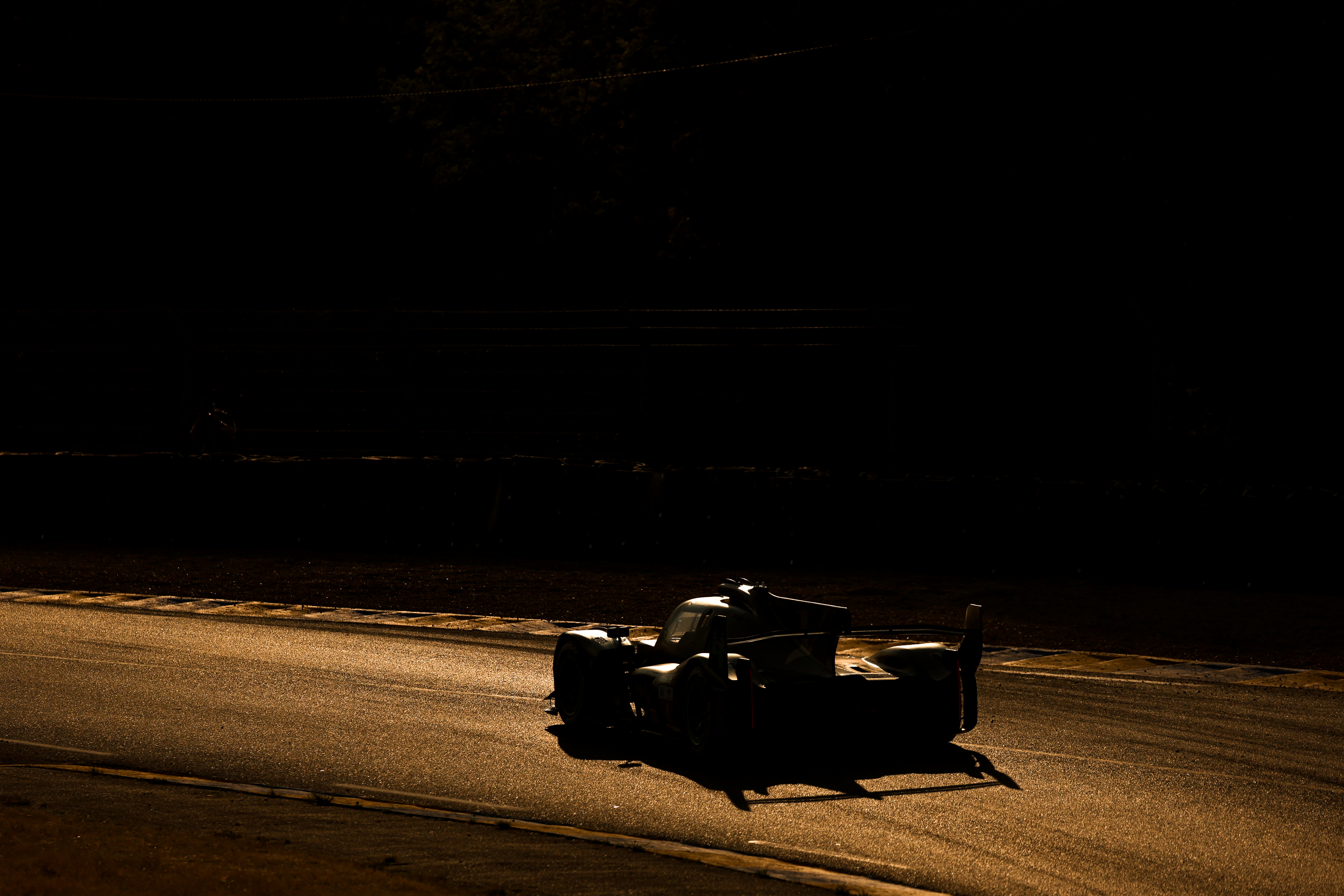 Motor Racing Fia World Endurance Championship Wec Le Mans 24 Hours Practice And Qualifying Le Mans, France