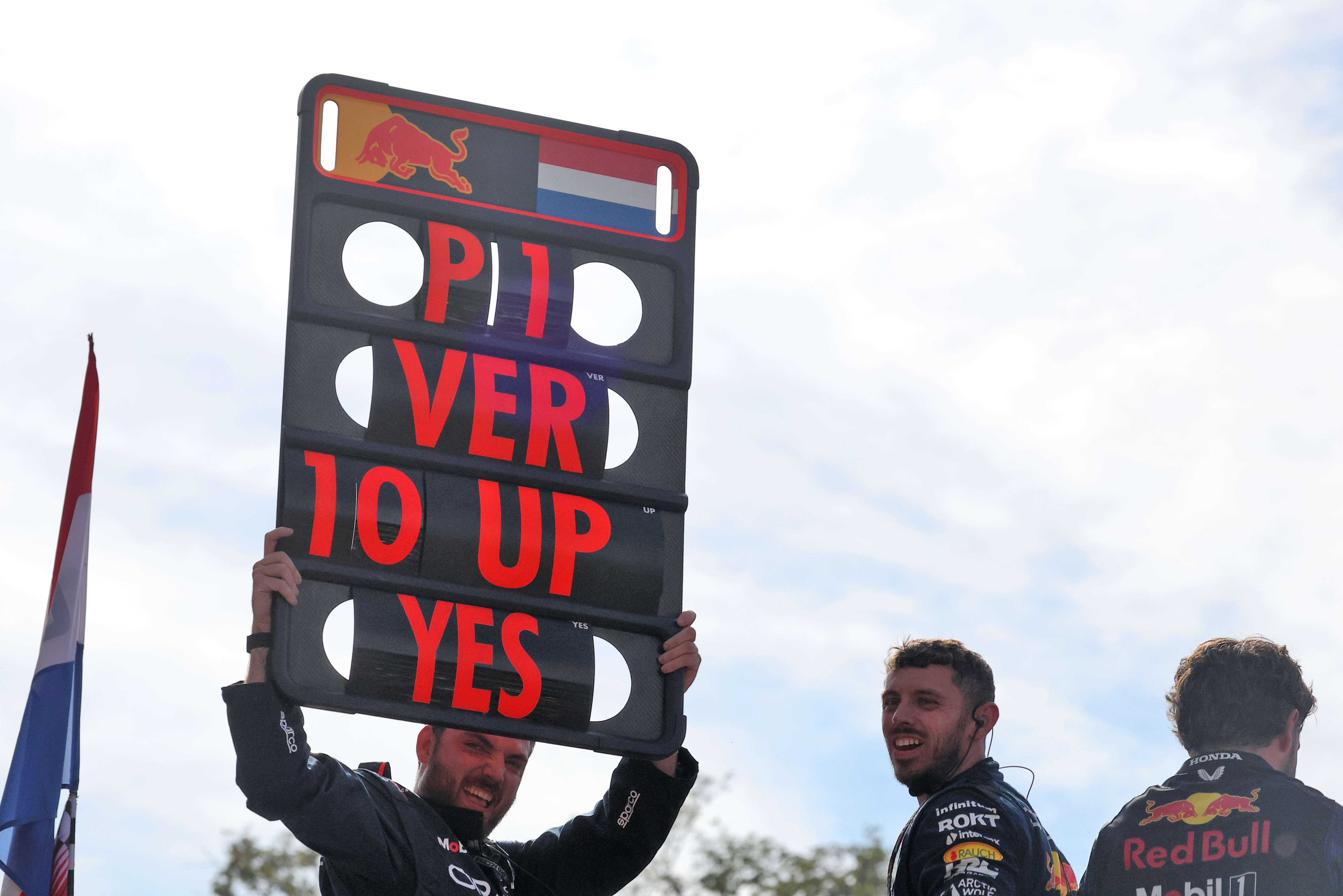 F1  2023 Italian GP: meet Typhoon, the trophy for top 3 finishers at  Monza